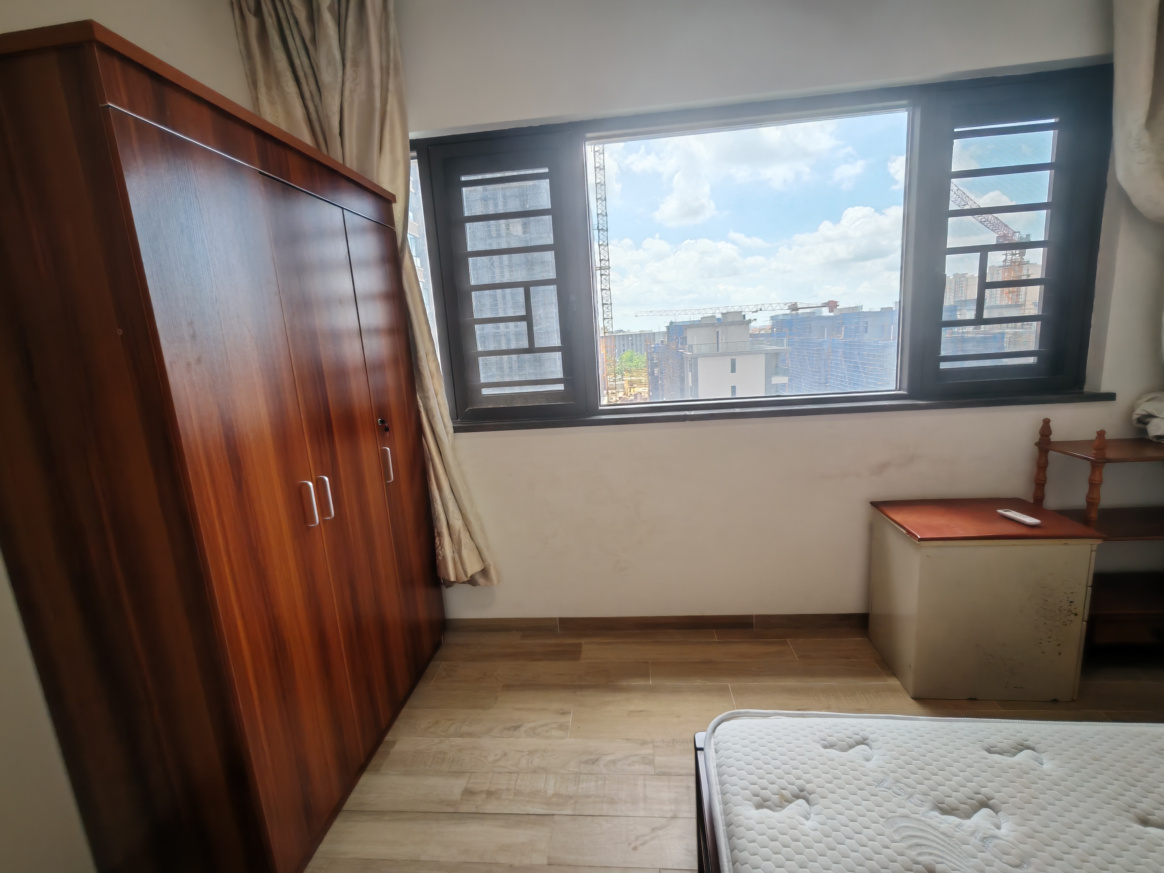 金岛国际 3室2厅2卫 3000.0元/月 金岛国际 3室2厅2卫 3000.0元/月室内图