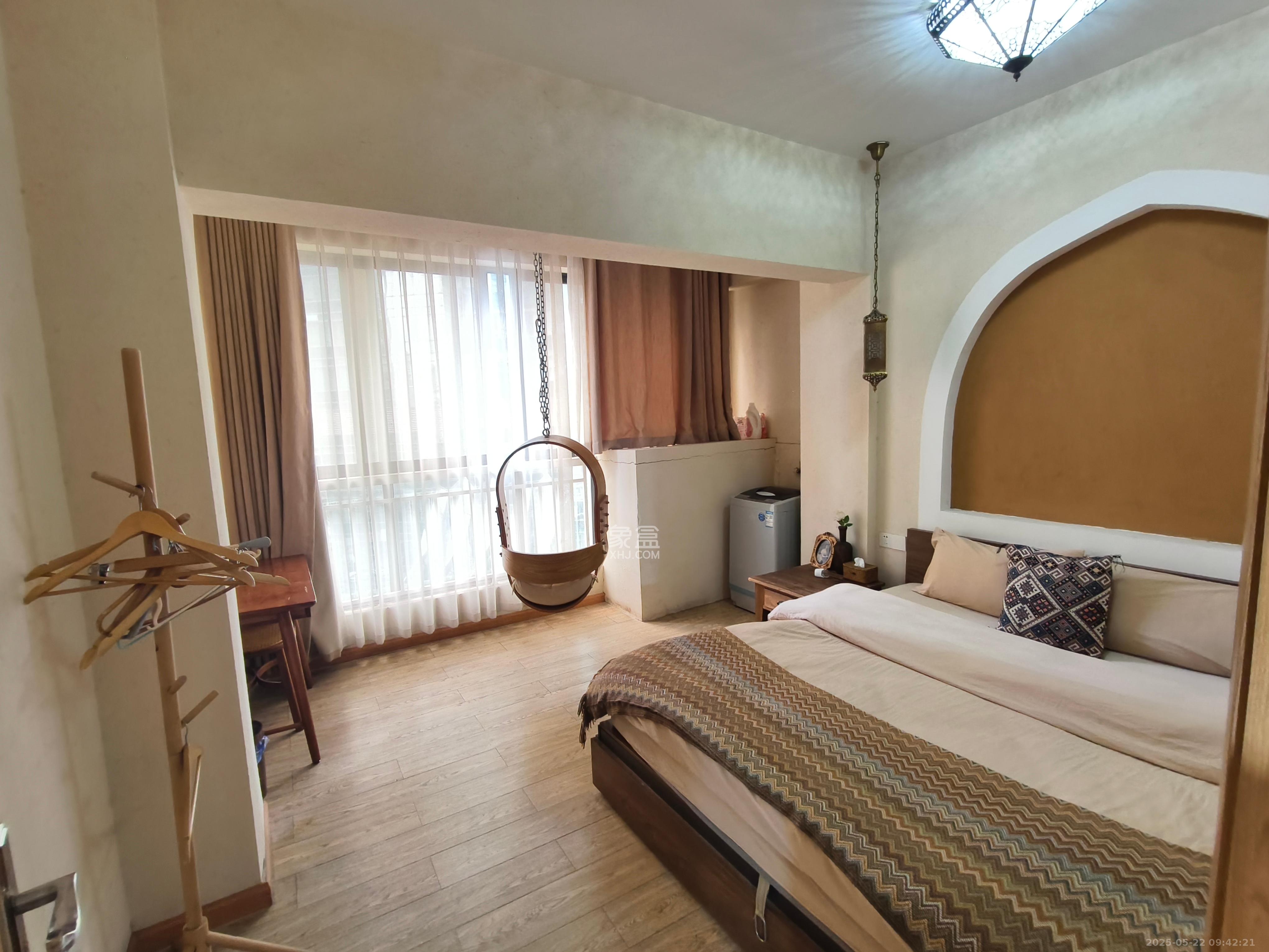 七彩丽都 2室2厅1卫 3300.0元/月 七彩丽都 2室2厅1卫 3300.0元/月室内图