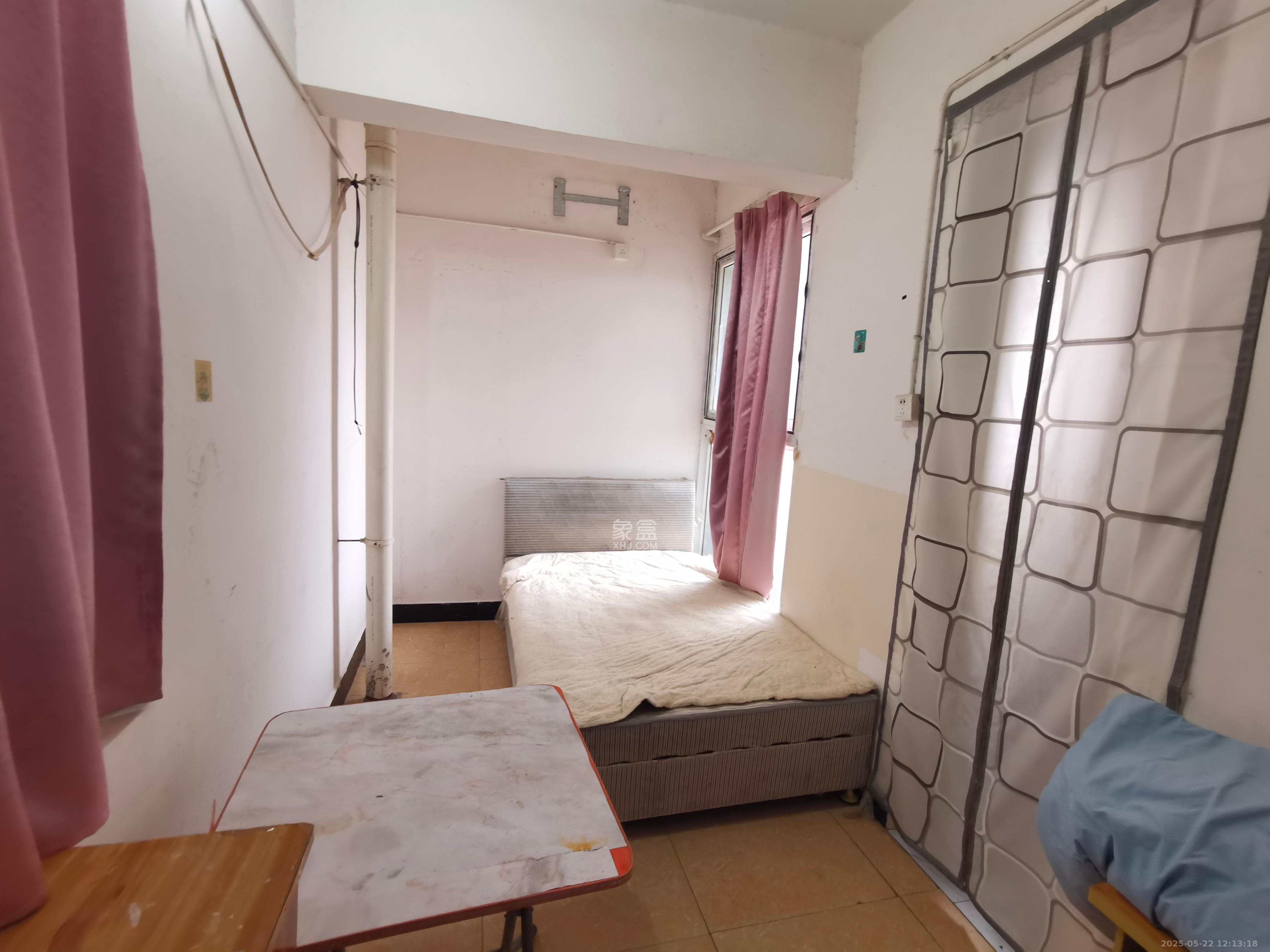 上河国际C区  1室1厅1卫   650.00元/月室内图