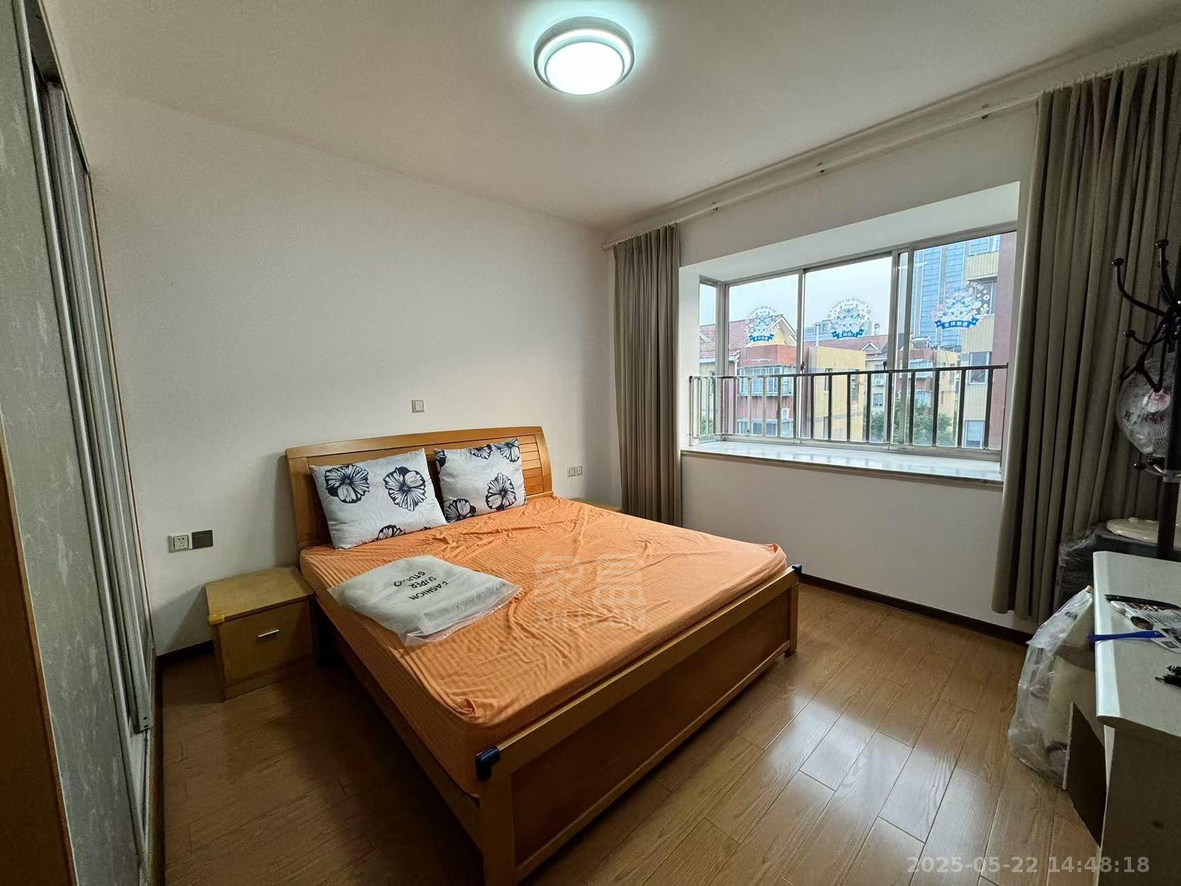 湘银小区 4室2厅2卫 1600.0元/月 湘银小区 4室2厅2卫 1600.0元/月室内图