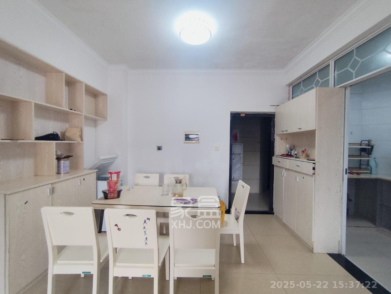 三景华御  3室2厅1卫   1600.00元/月室内图