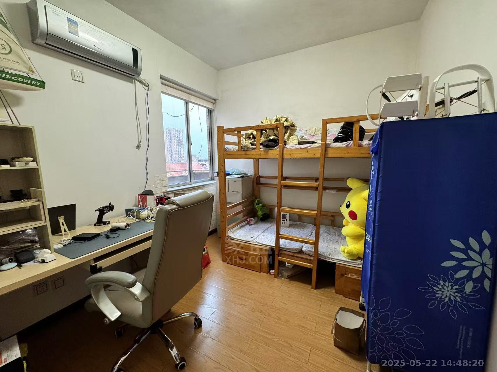 湘银小区 4室2厅2卫 1600.0元/月 湘银小区 4室2厅2卫 1600.0元/月室内图