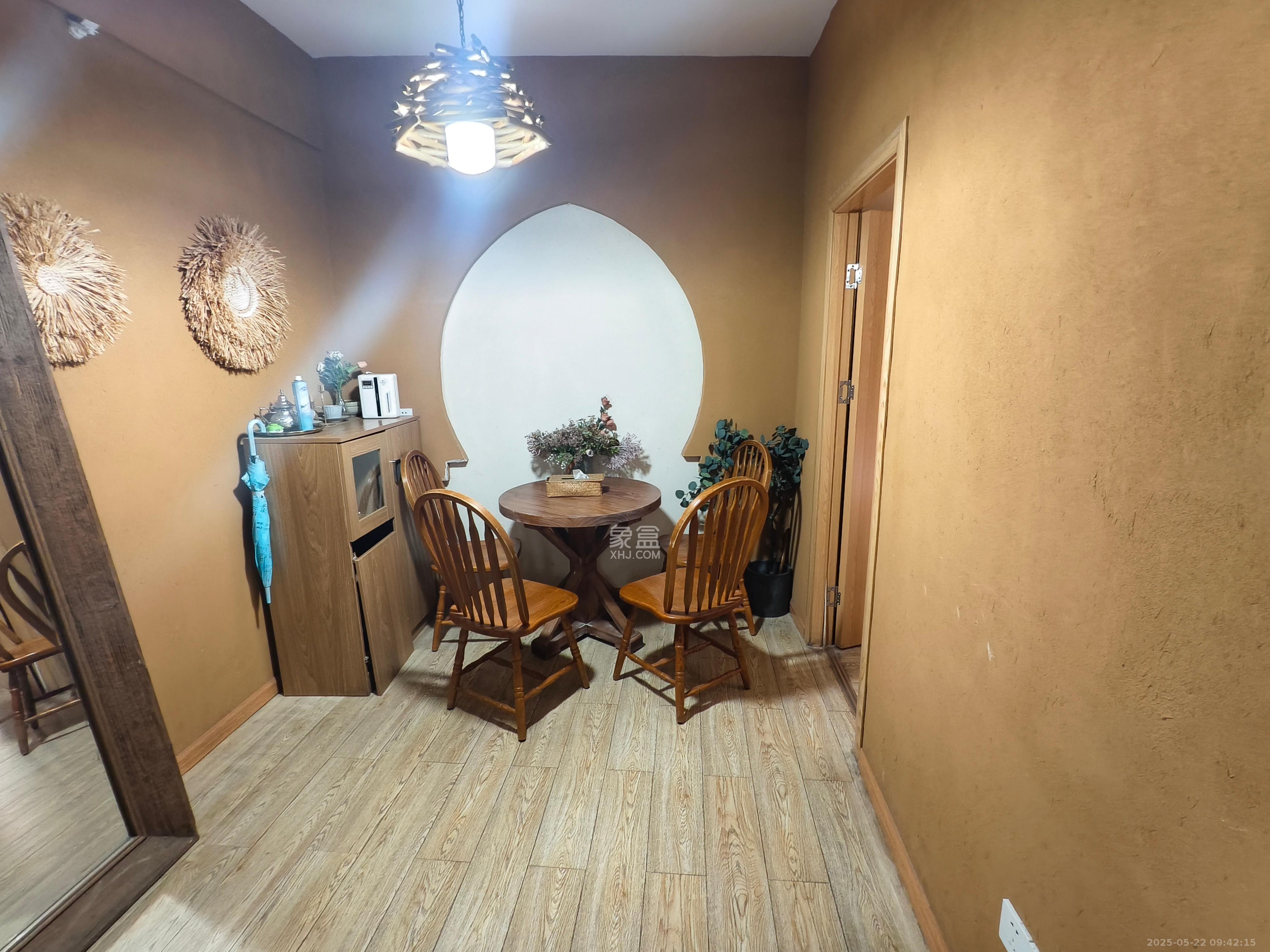 七彩丽都 2室2厅1卫 3300.0元/月 七彩丽都 2室2厅1卫 3300.0元/月室内图