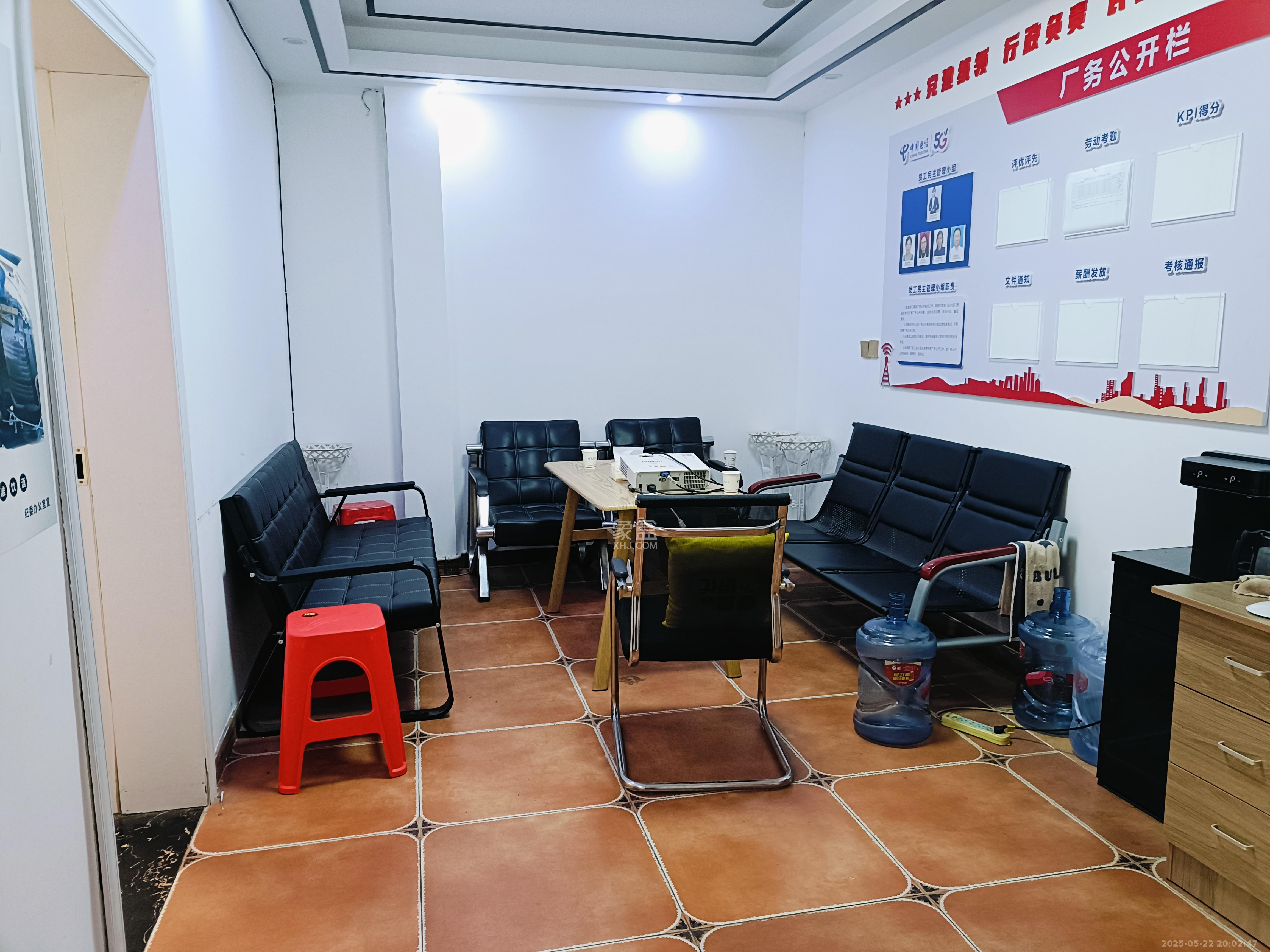 泉塘小区  5室1厅1卫    3000.0元/月 泉塘小区  5室1厅1卫    3000.0元/月