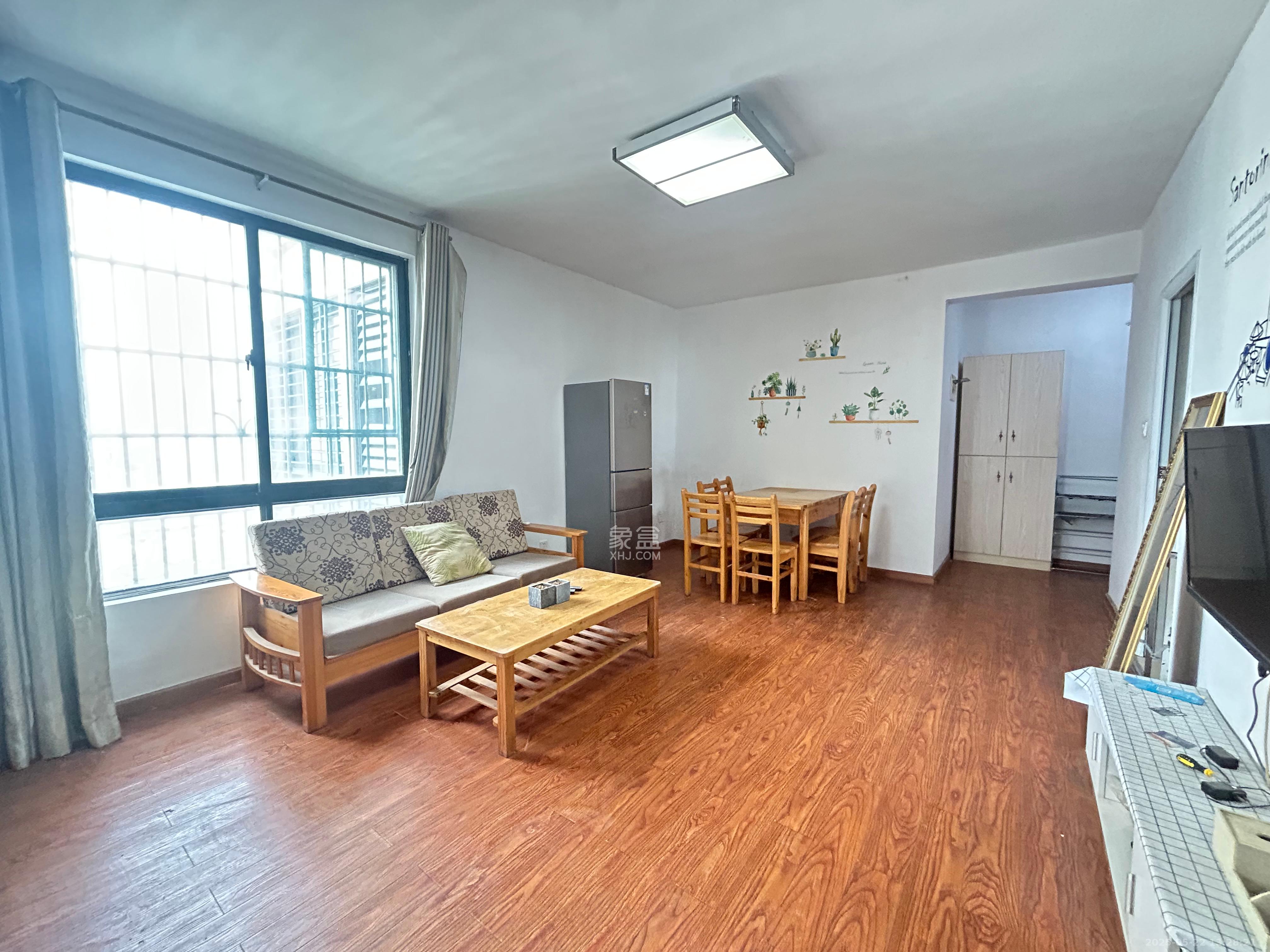 尊邸华庭  2室1厅1卫   2200.00元/月室内图1