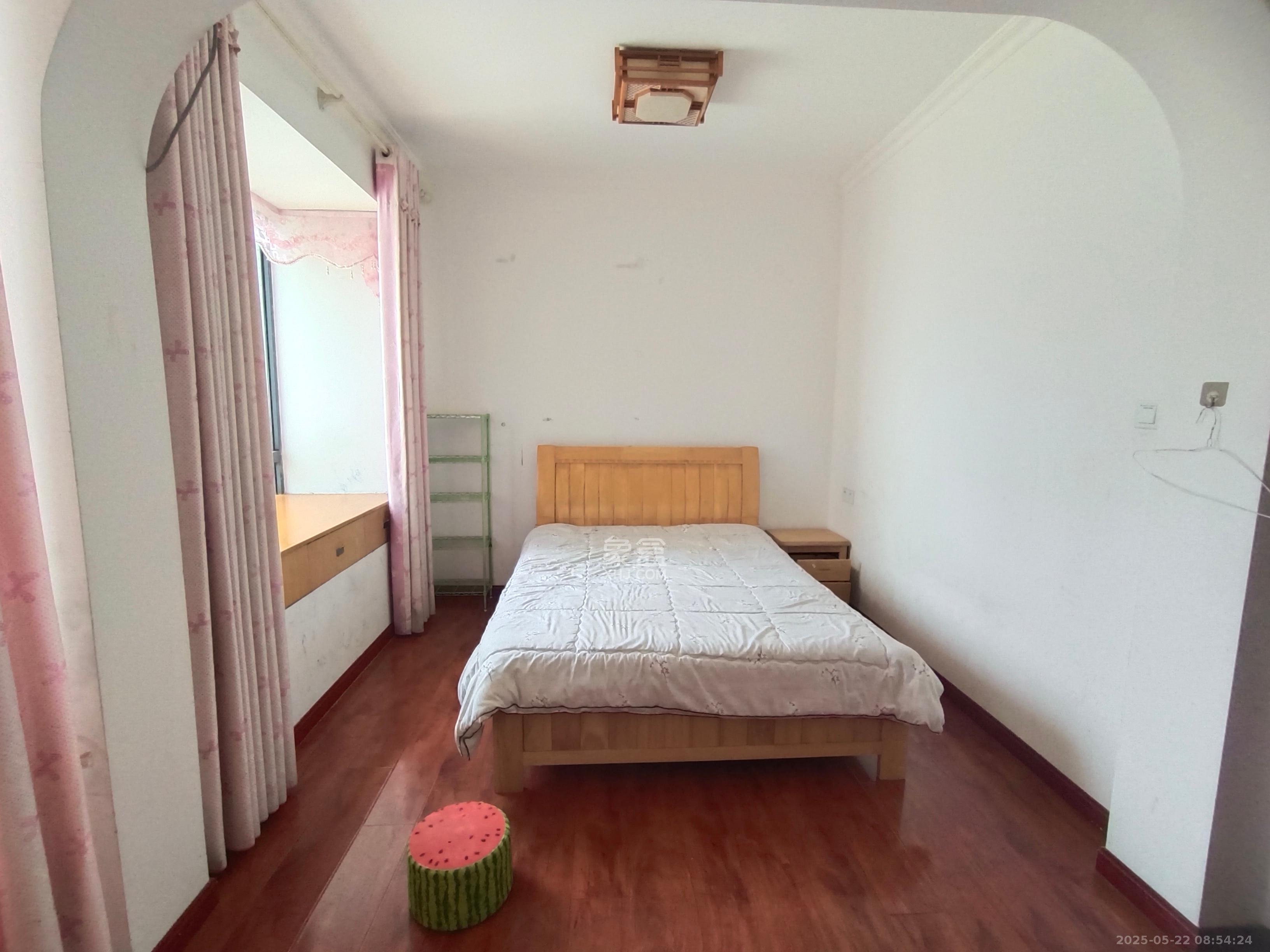 浩龙音乐界 3室2厅2卫 1800.0元/月 浩龙音乐界 3室2厅2卫 1800.0元/月室内图