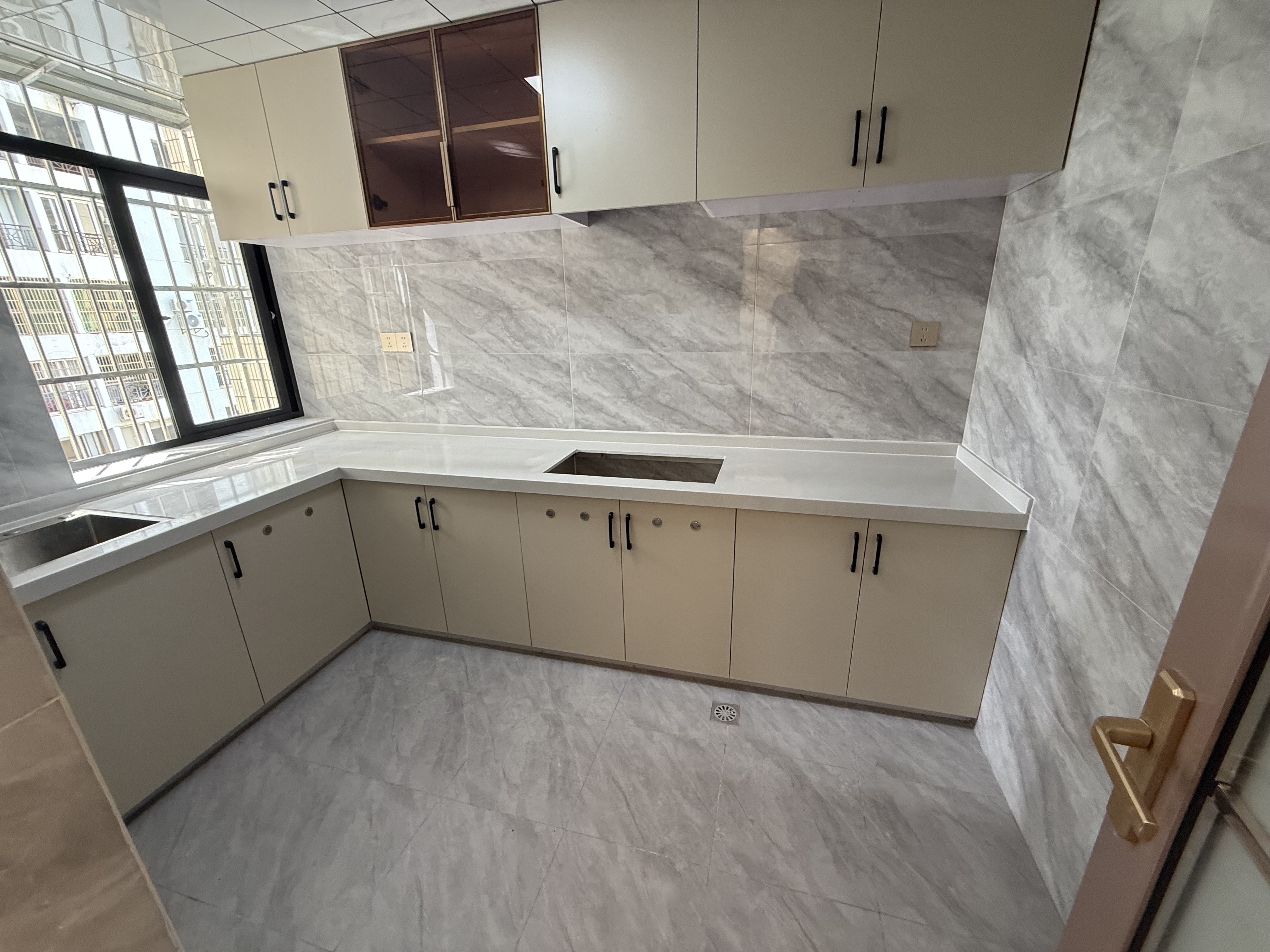 天龙阁 1室2厅1卫 139.0万 天龙阁 1室2厅1卫 139.0万客厅