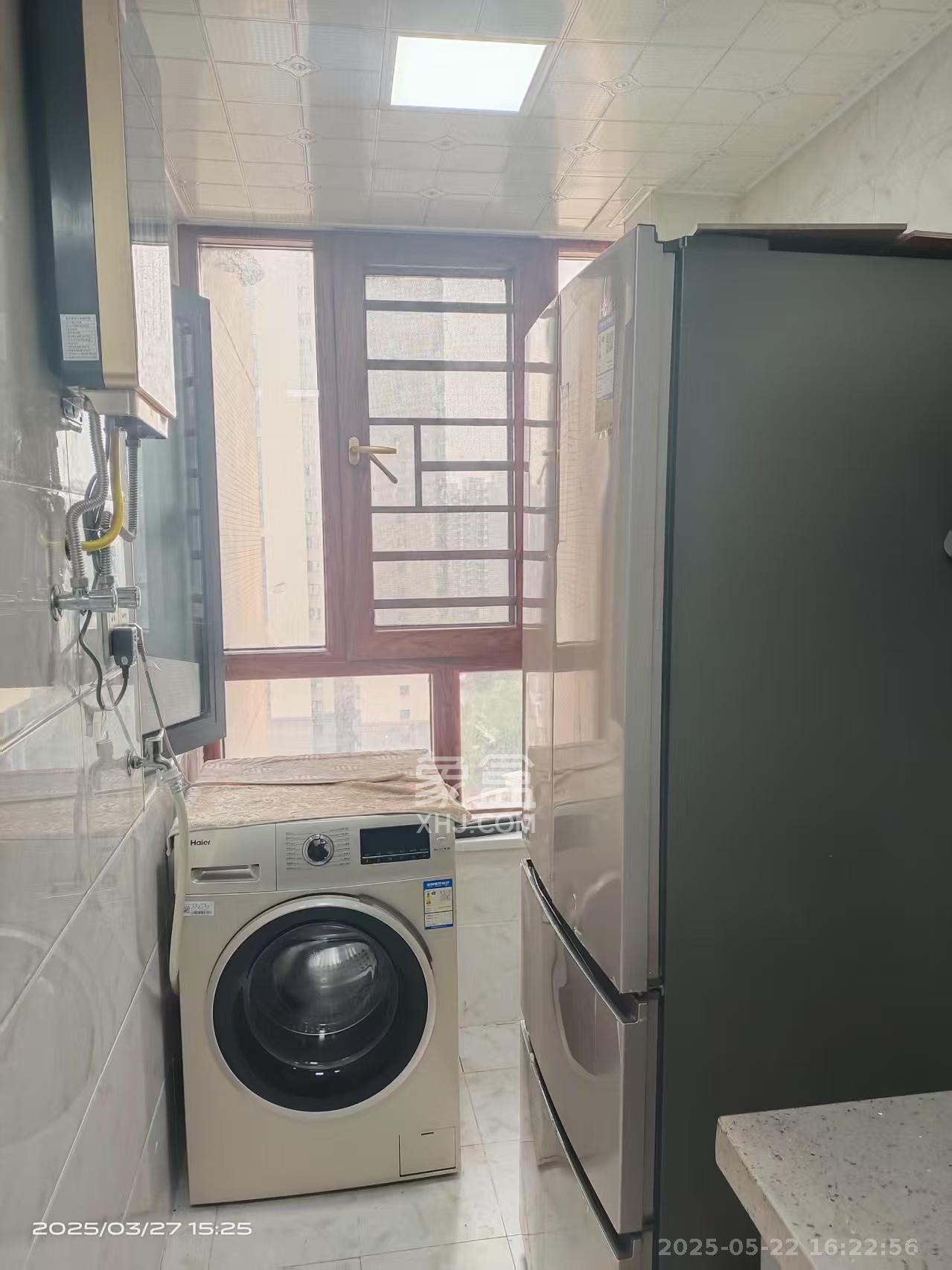 长房云时代  3室2厅1卫   2500.00元/月室内图