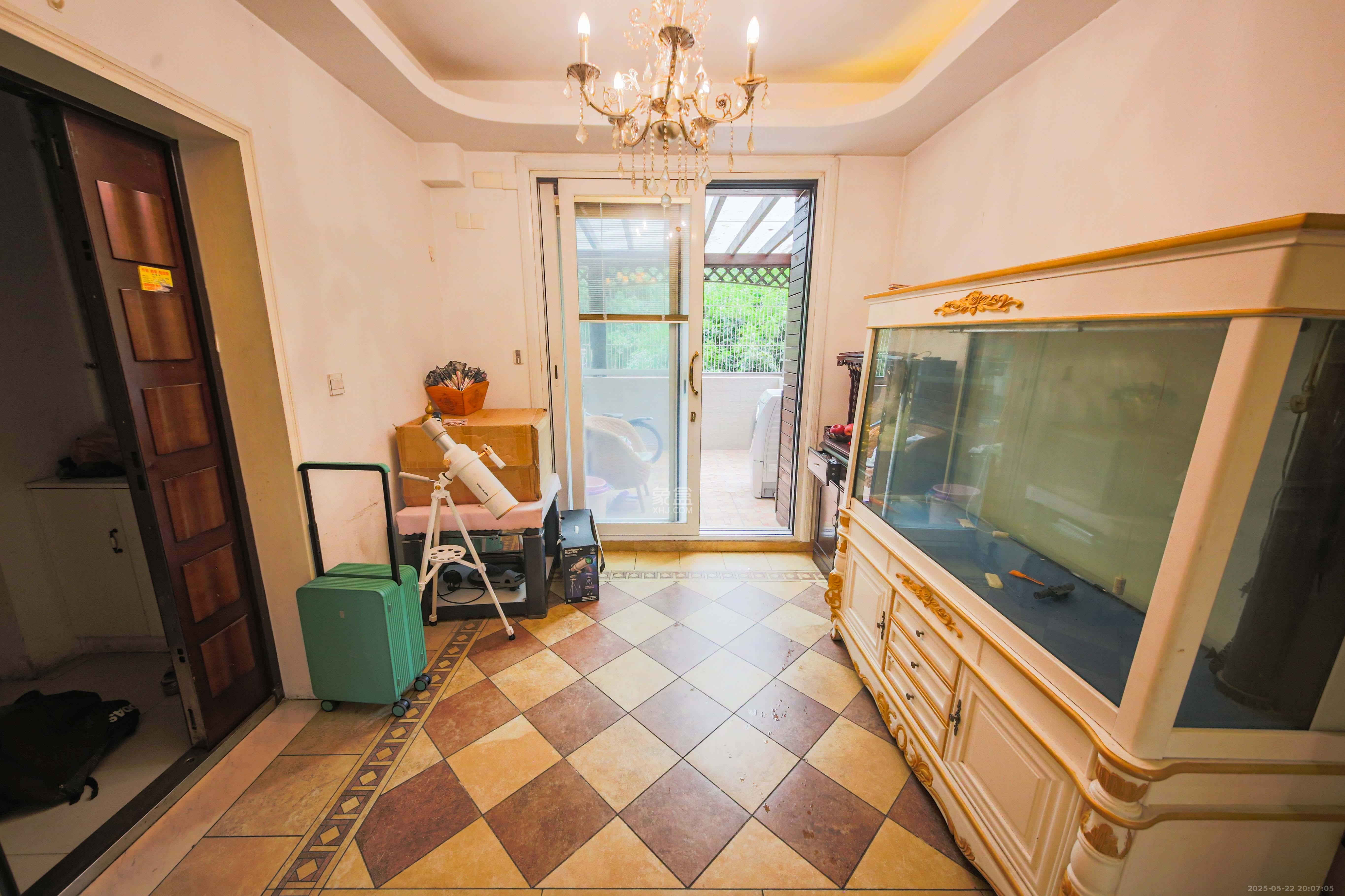 奥林匹克花园  3室2厅2卫    140.0万 奥林匹克花园  3室2厅2卫    140.0万阳台