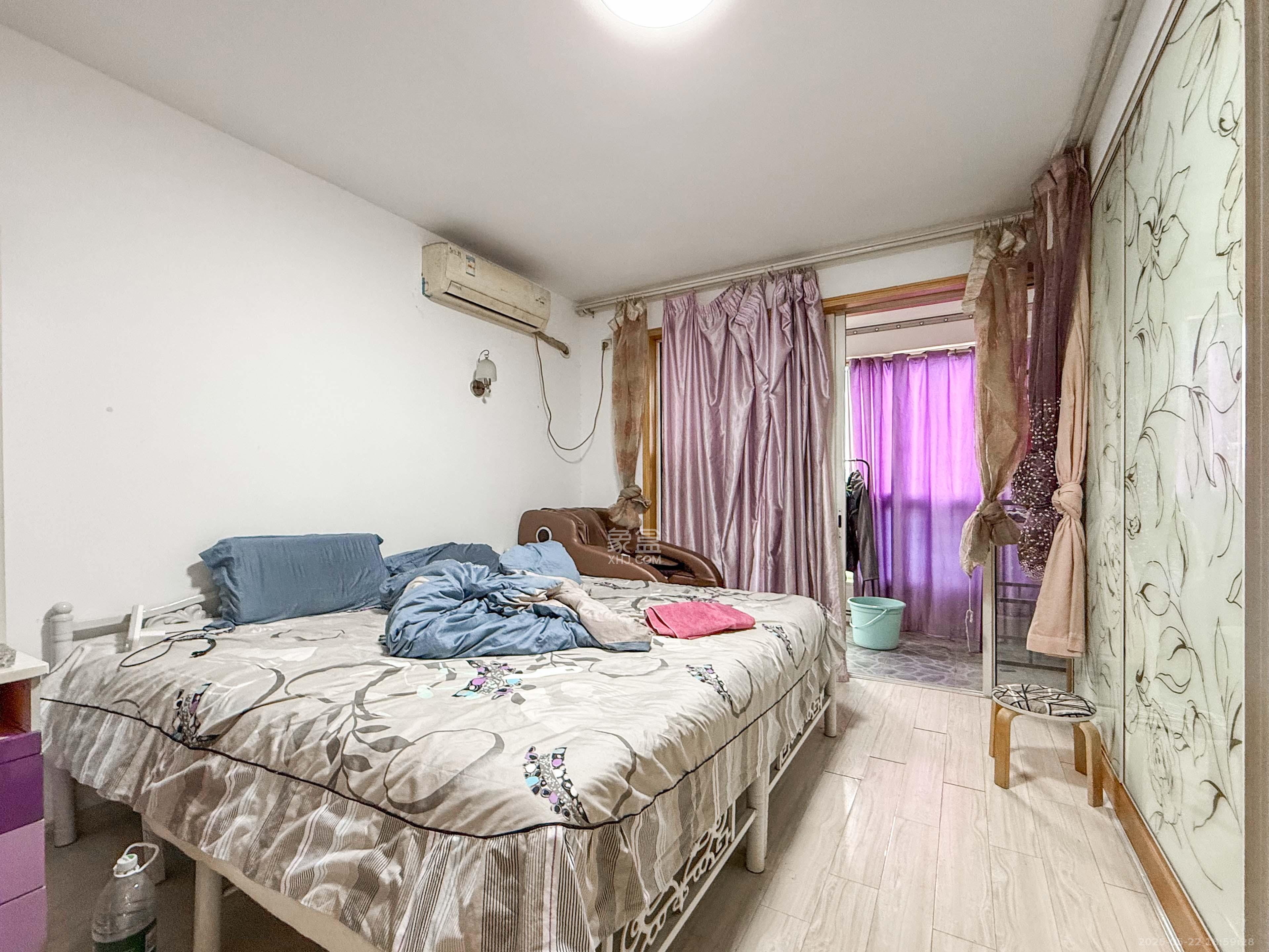 湘麓国际 4室2厅2卫 130.0万 湘麓国际 4室2厅2卫 130.0万卧室