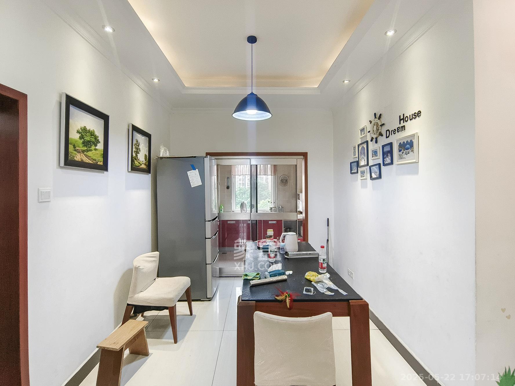 山水湾 3室2厅1卫 51.8万 山水湾 3室2厅1卫 51.8万客厅