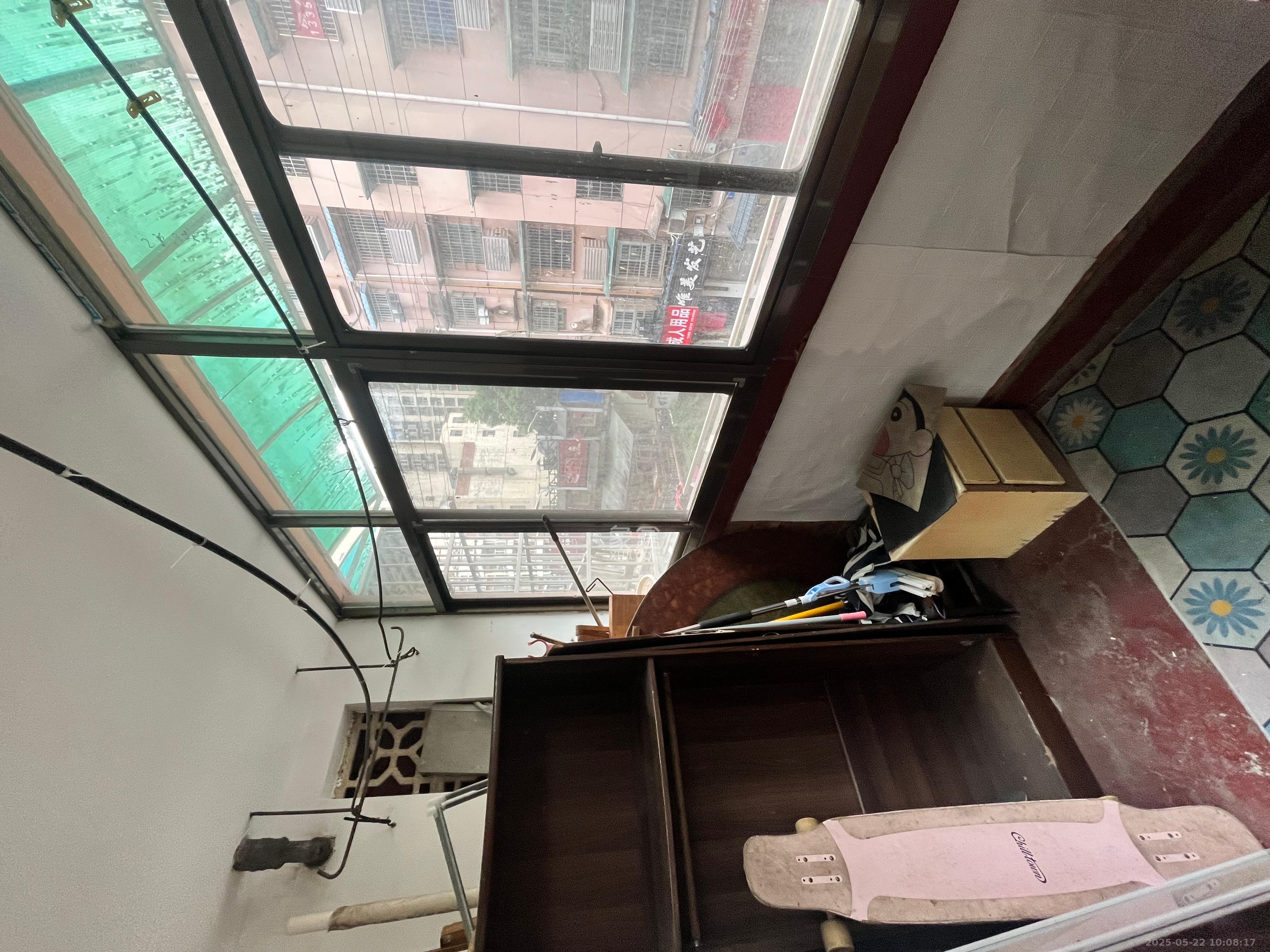 牛角塘社区  2室1厅1卫    1300.0元/月 牛角塘社区  2室1厅1卫    1300.0元/月室内图