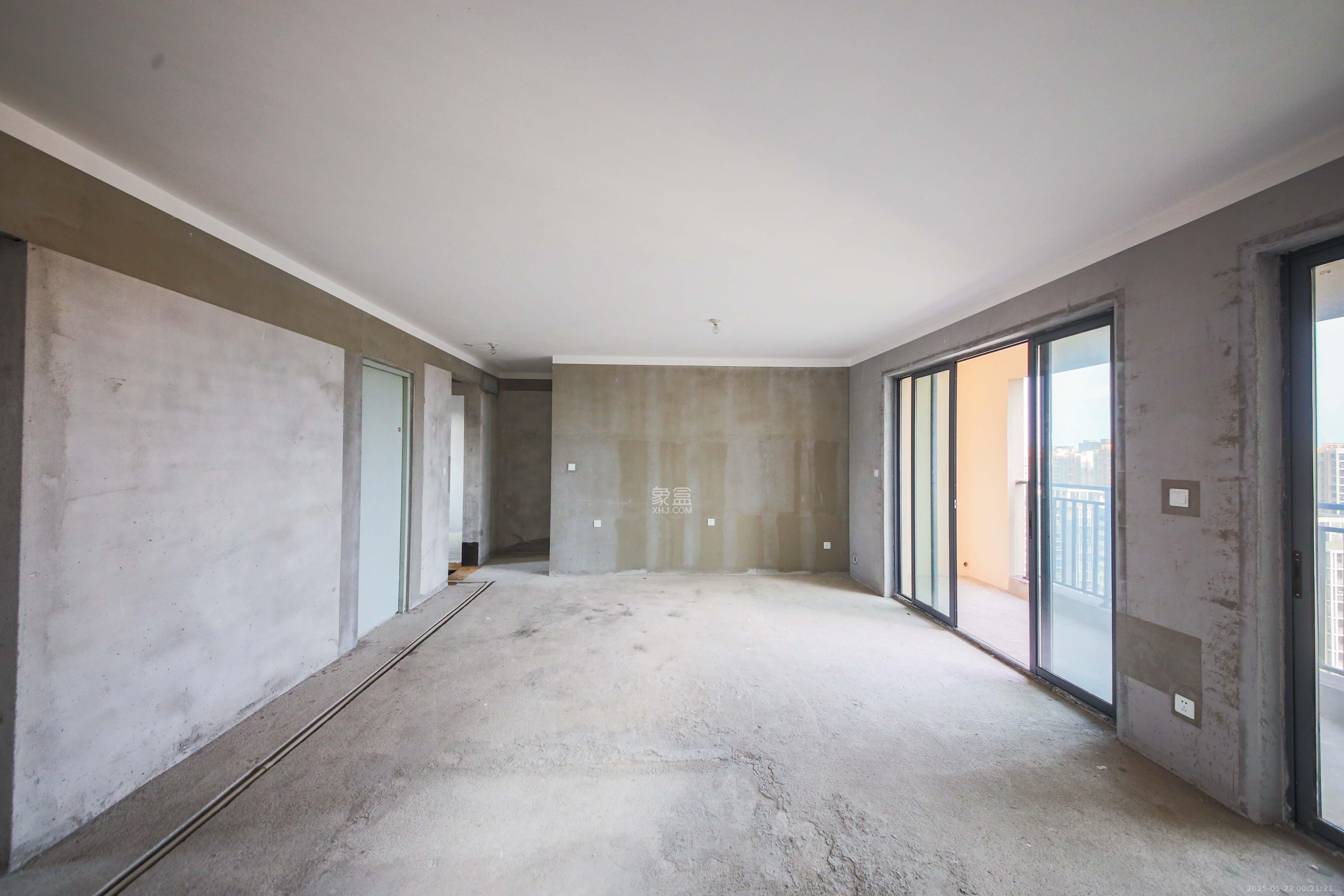 中建钰和城  4室2厅2卫   160.00万客厅