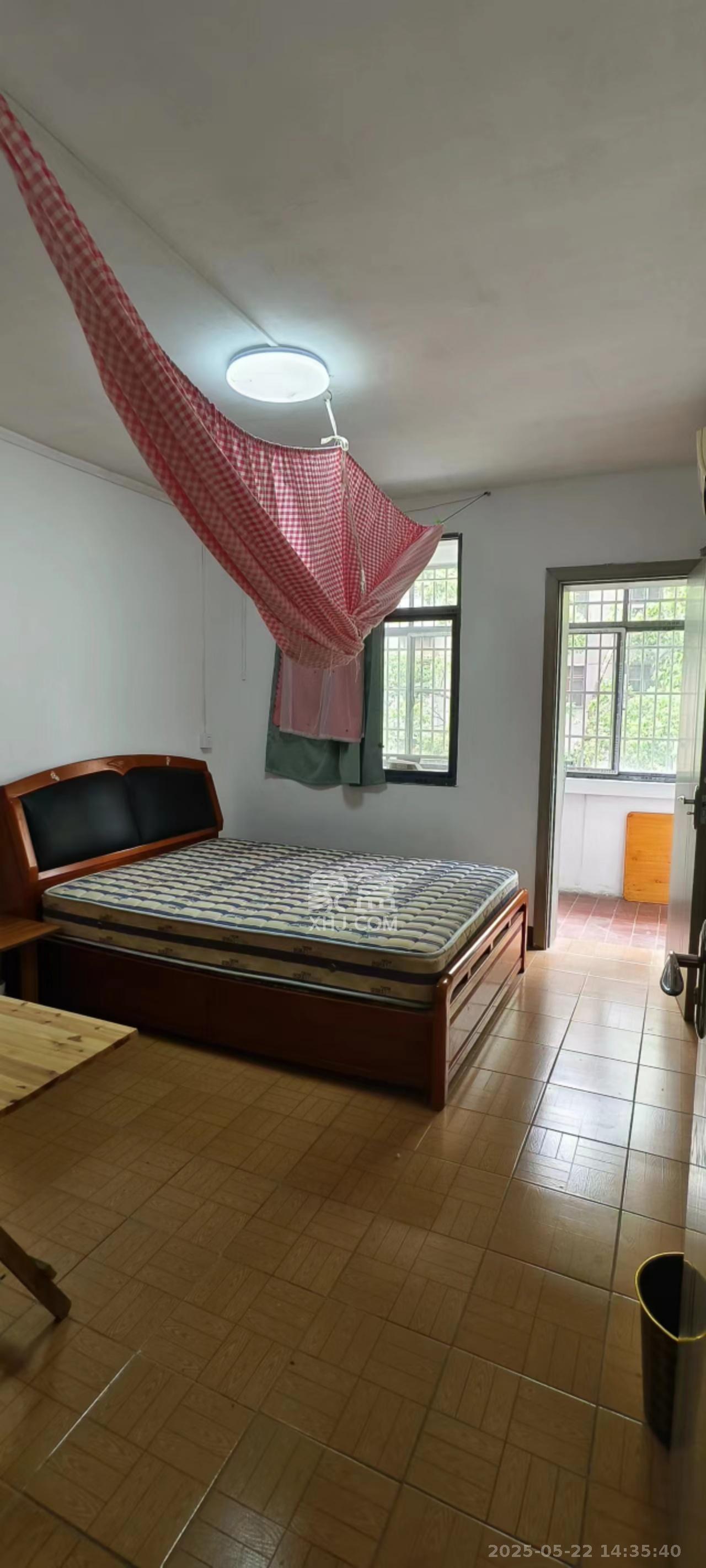 中南大学湘雅附一北院  3室1厅1卫   2300.00元/月室内图1