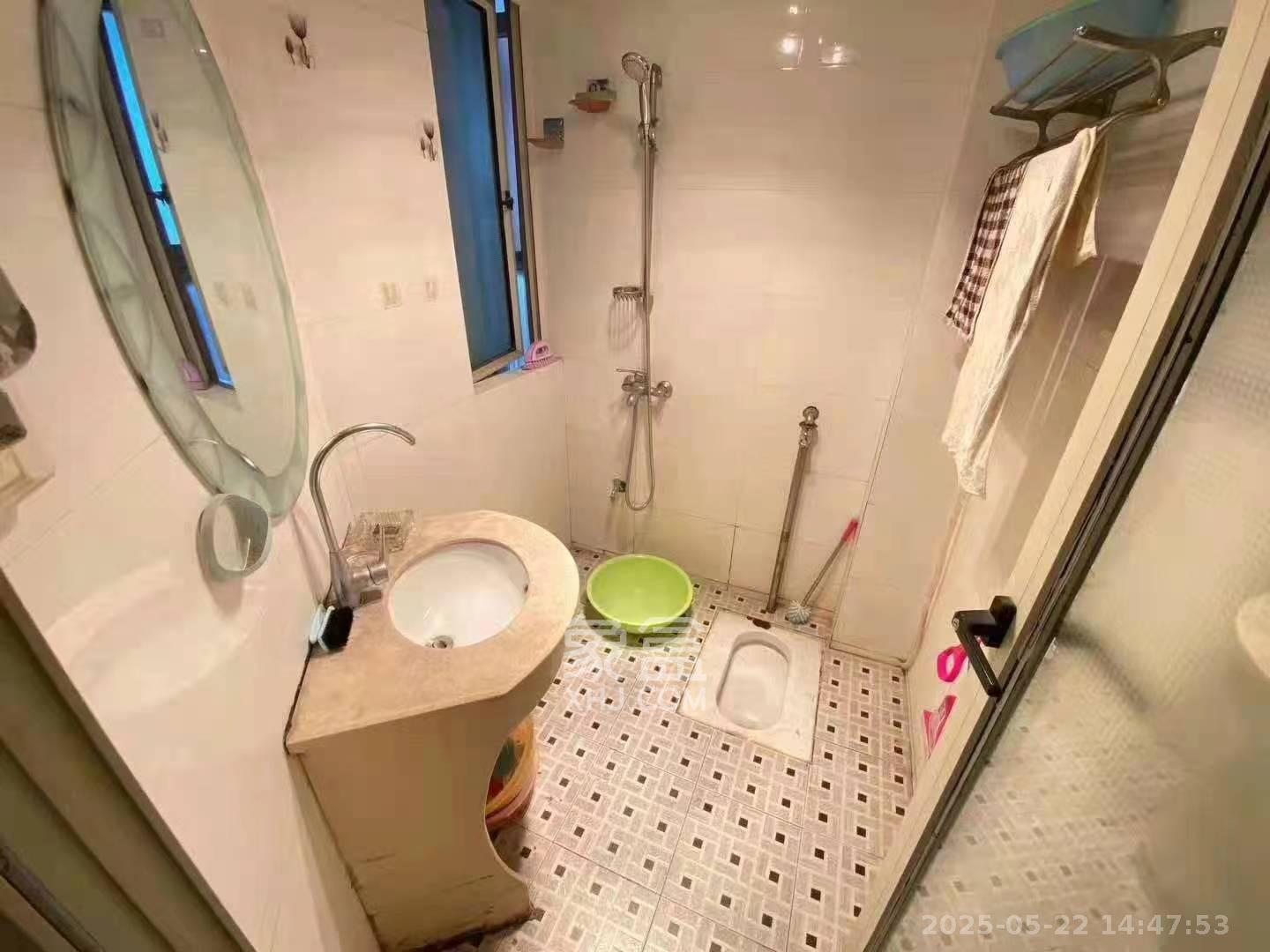 白沙晶城  1室2厅1卫    2300.0元/月室内图