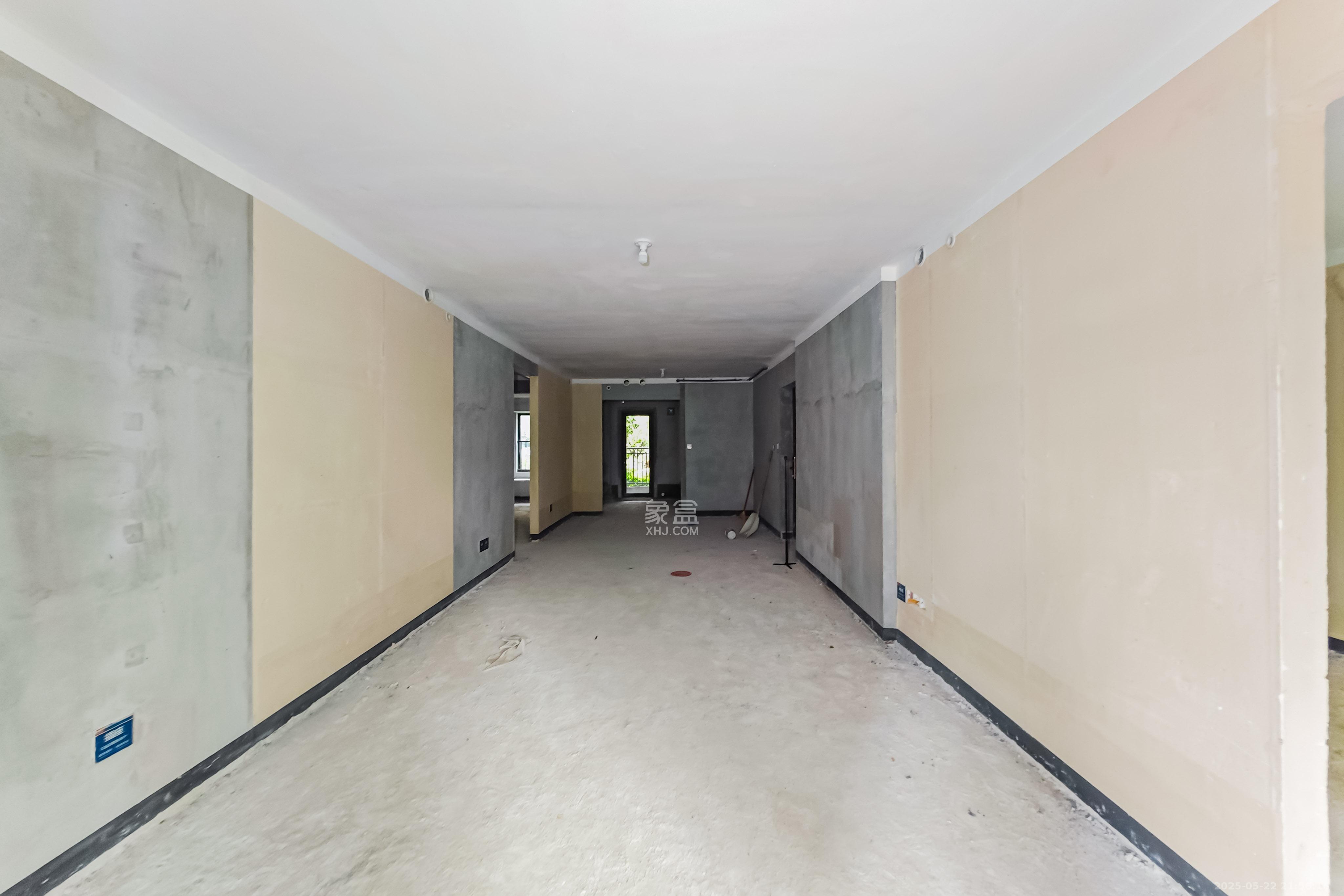 建发玖洲和玺  3室2厅2卫   133.00万客厅