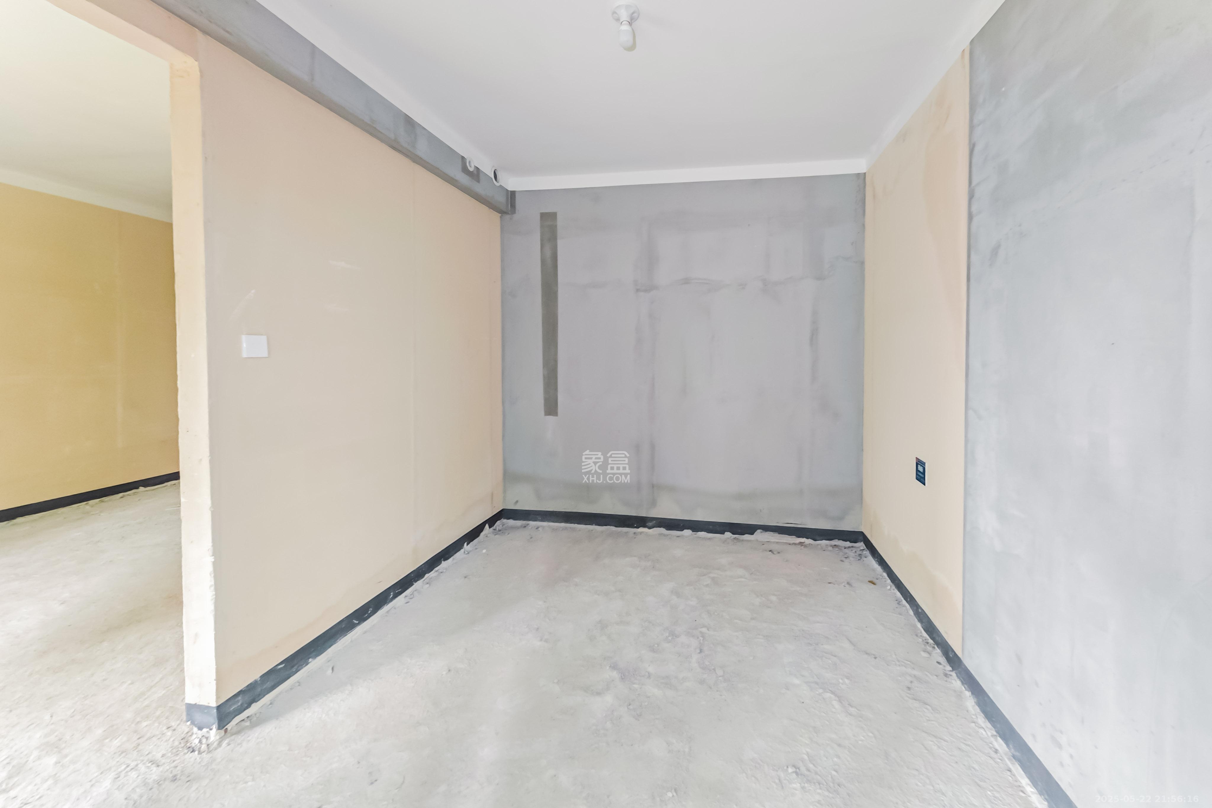 建发玖洲和玺  3室2厅2卫   133.00万其他