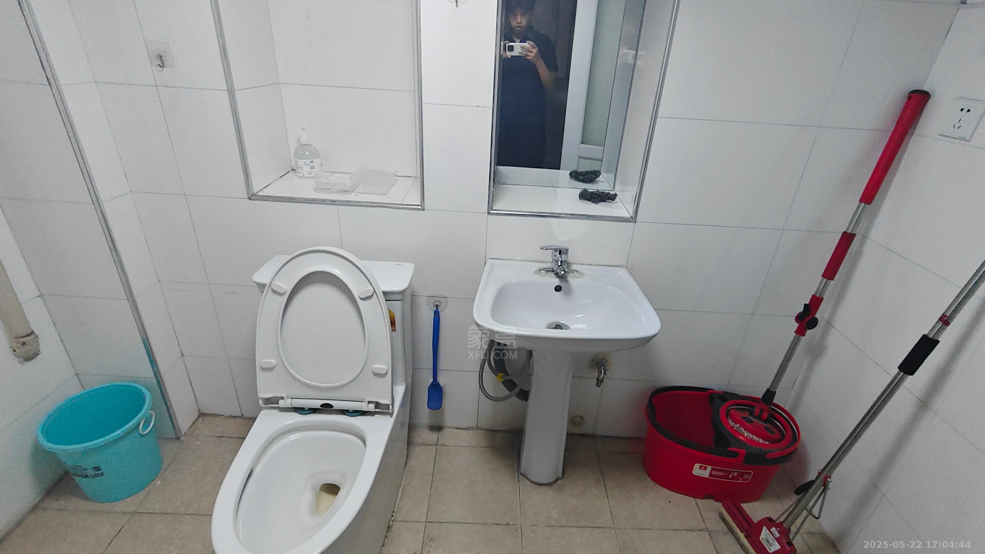 金轮时代广场 2室1厅1卫 1000.0元/月 金轮时代广场 2室1厅1卫 1000.0元/月室内图