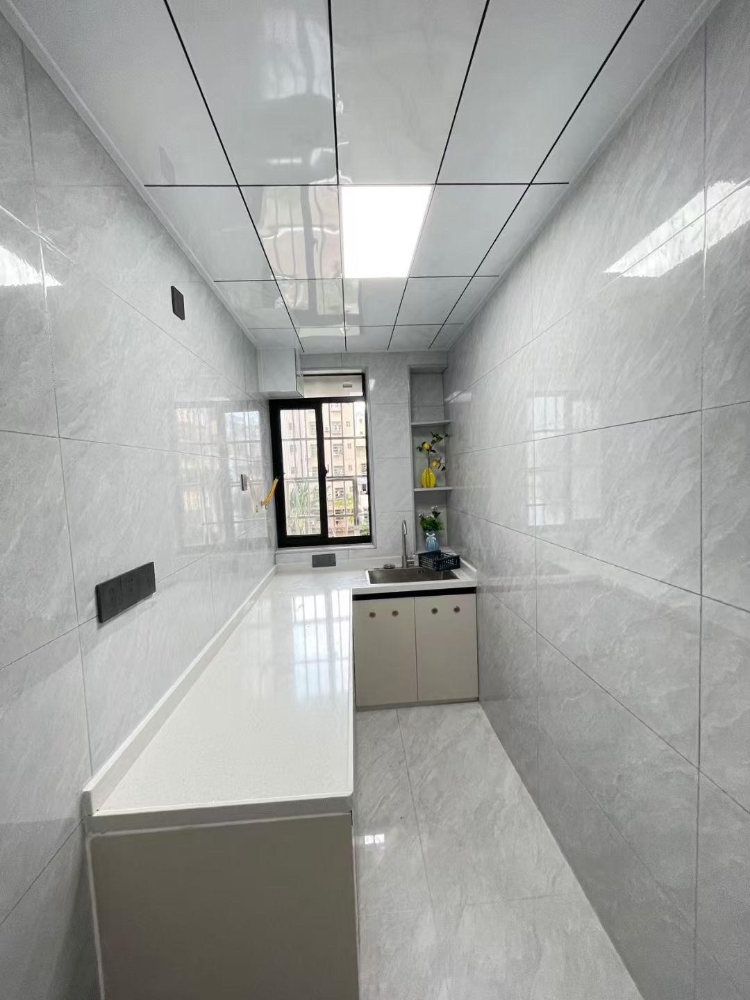 滨江花园(青年路)  2室2厅1卫    79.0万 滨江花园(青年路)  2室2厅1卫    79.0万客厅