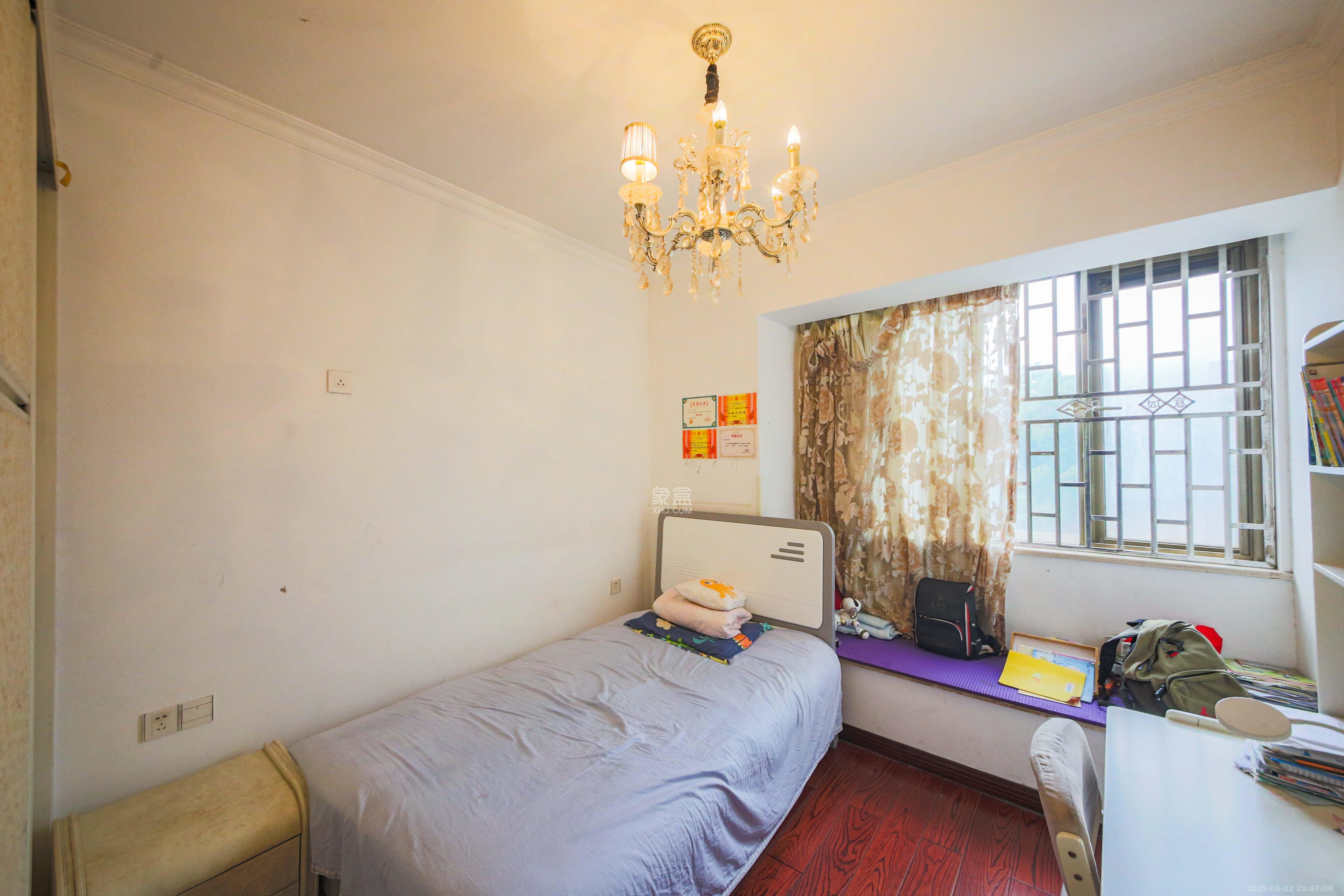 奥林匹克花园  3室2厅2卫    140.0万 奥林匹克花园  3室2厅2卫    140.0万卧室