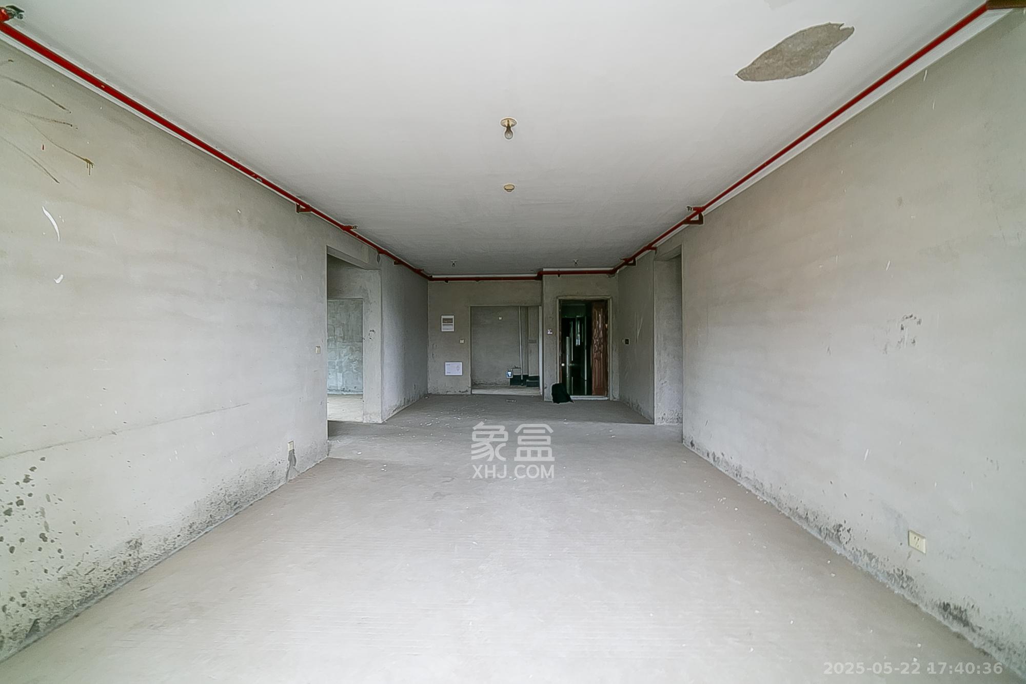 中建江山壹号  4室2厅2卫   355.00万客厅