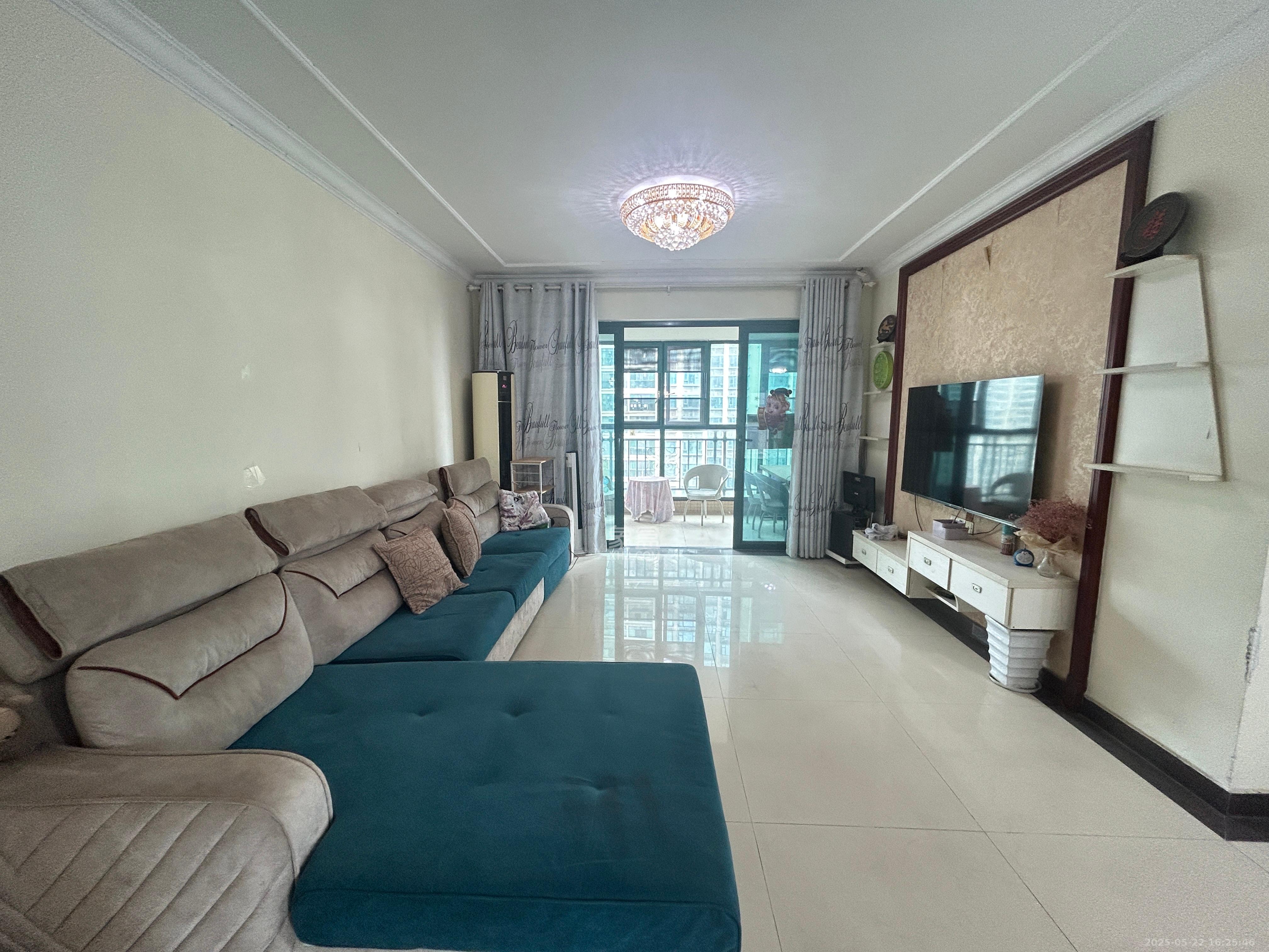 恒大翡翠华庭  4室2厅2卫    2800.0元/月 恒大翡翠华庭  4室2厅2卫    2800.0元/月室内图