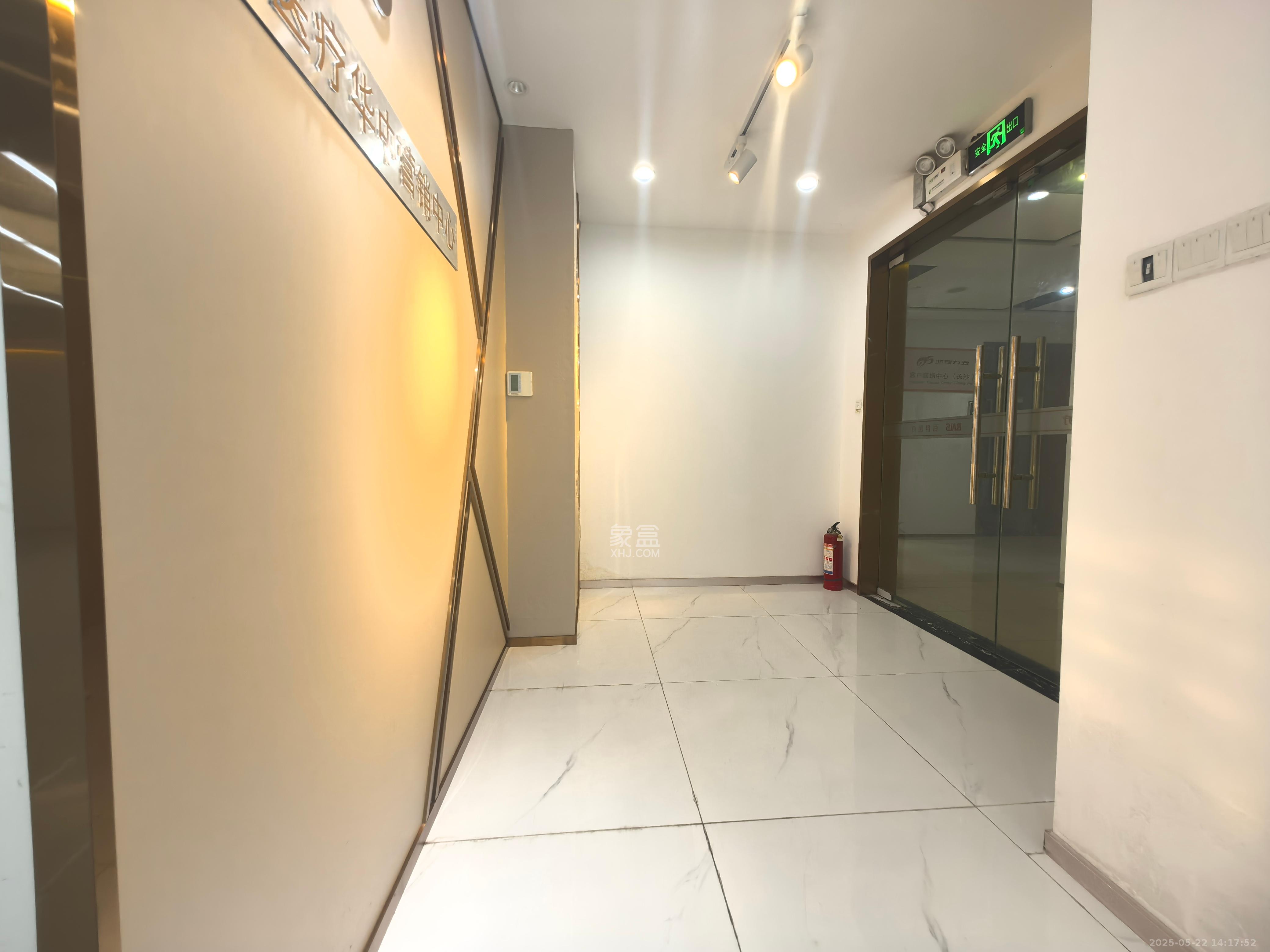 绿地中心   180.0㎡     10000.00元/月室内图