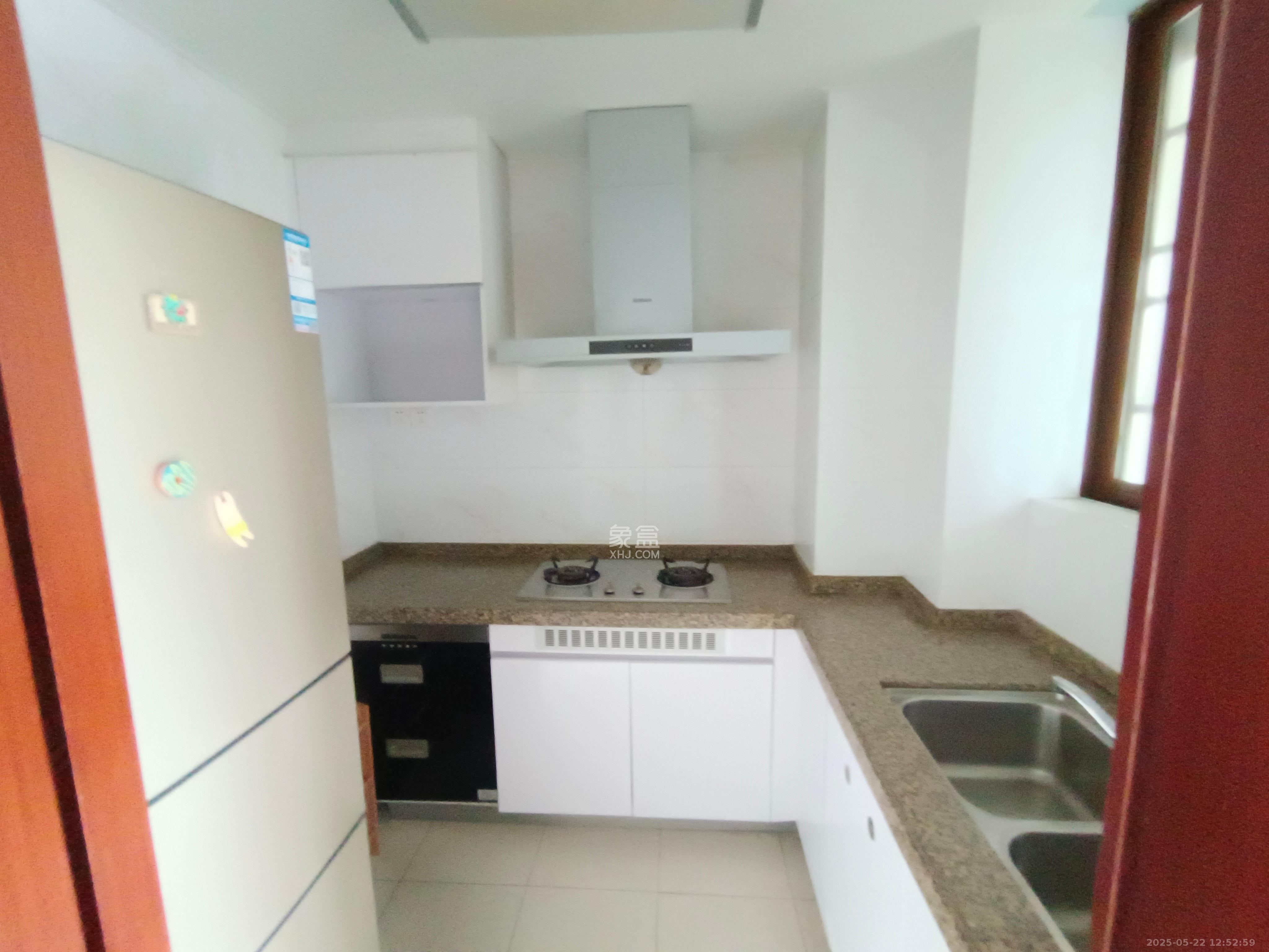 恒大御景半岛湘江苑(恒大御景半岛一期)  1室2厅1卫    2200.0元/月 恒大御景半岛湘江苑(恒大御景半岛一期)  1室2厅1卫    2200.0元/月室内图