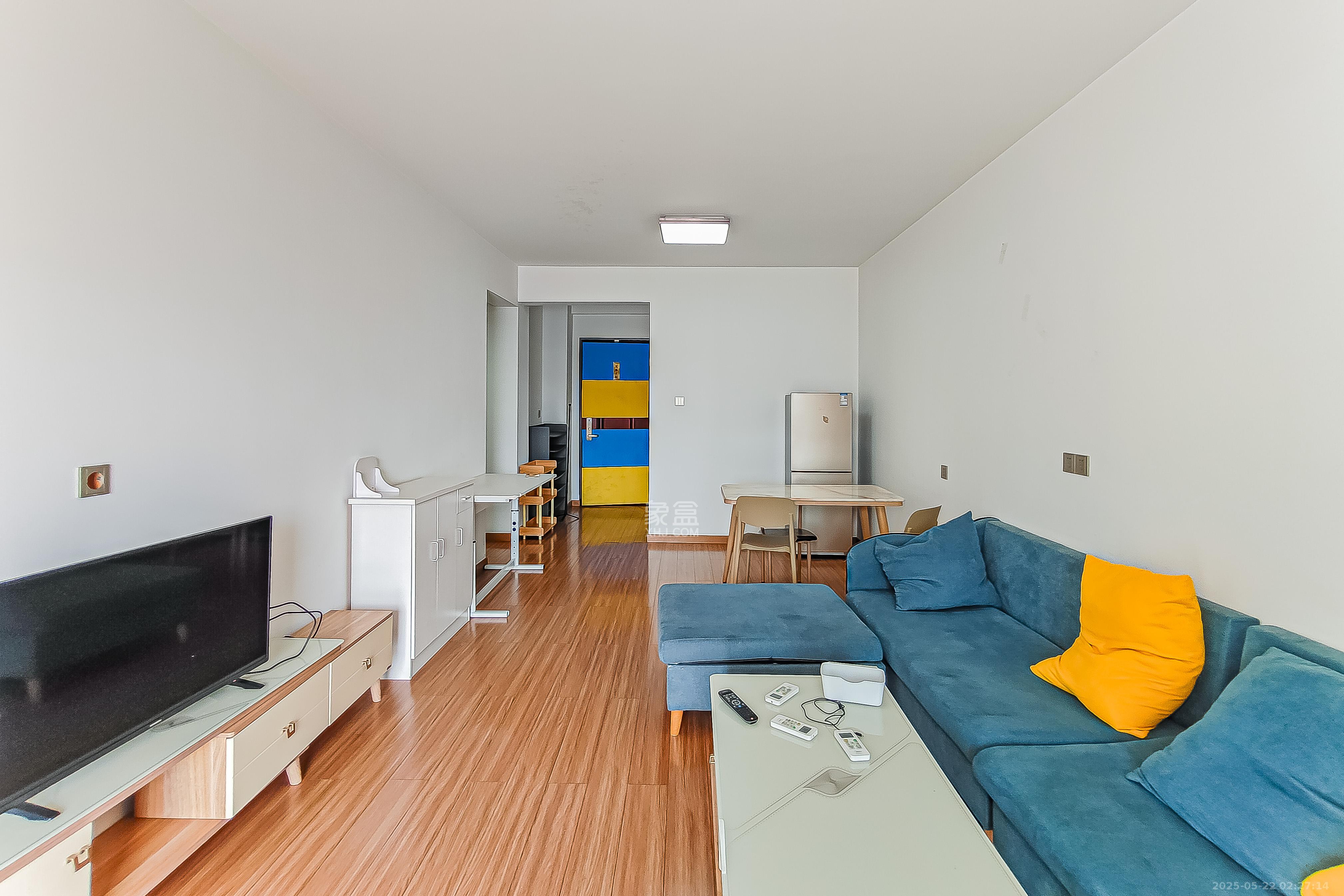 建发中央公园（建发美地）  3室2厅2卫    135.0万客厅