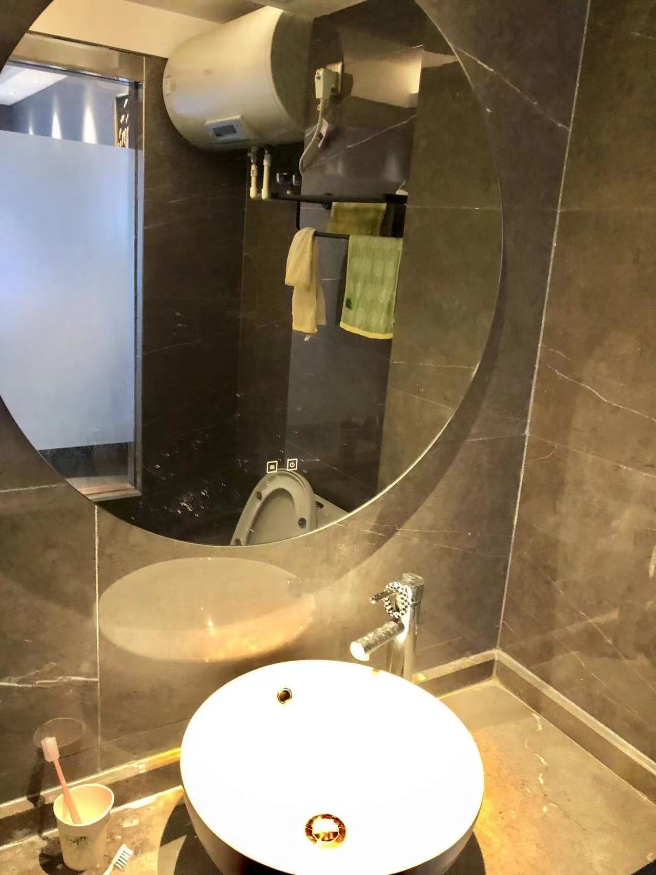 金钟大雁城 1室1厅1卫 1700.0元/月 金钟大雁城 1室1厅1卫 1700.0元/月室内图