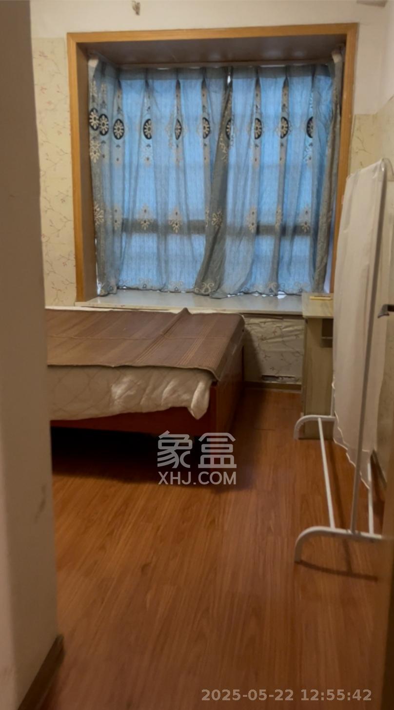 新路小区 3室1厅1卫 1800.0元/月 新路小区 3室1厅1卫 1800.0元/月室内图