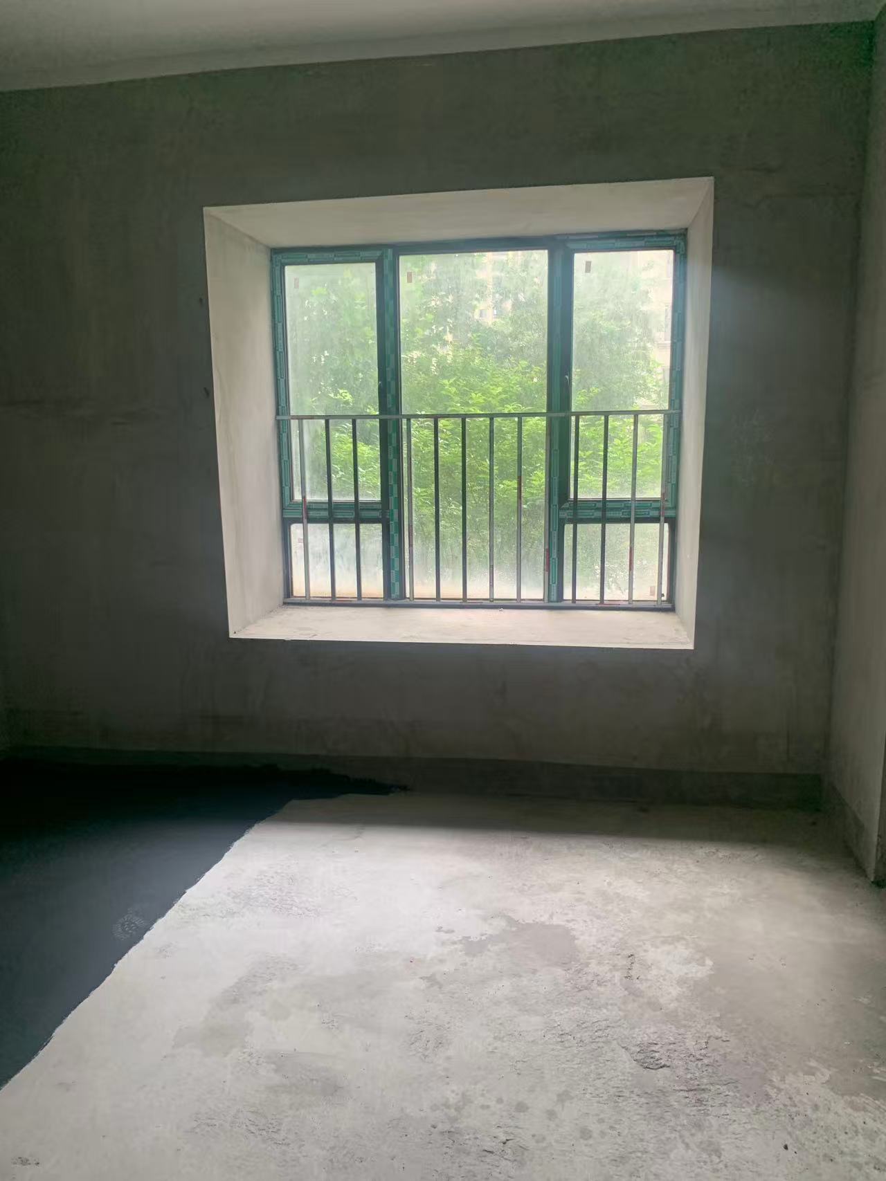 美的梧桐庄园  5室2厅2卫   85.00万室内图