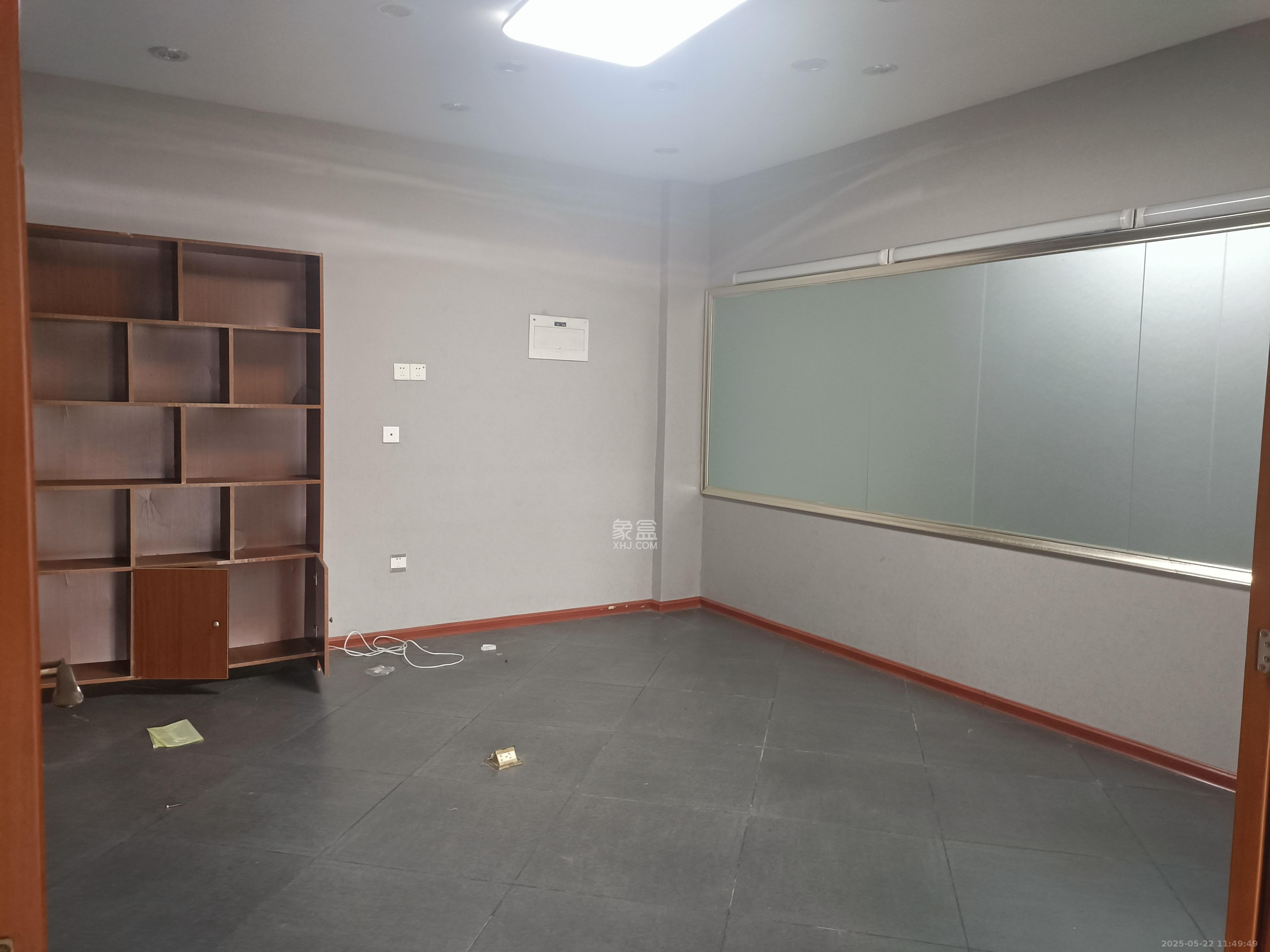 和庄  1室2厅1卫   6000.00元/月室内图