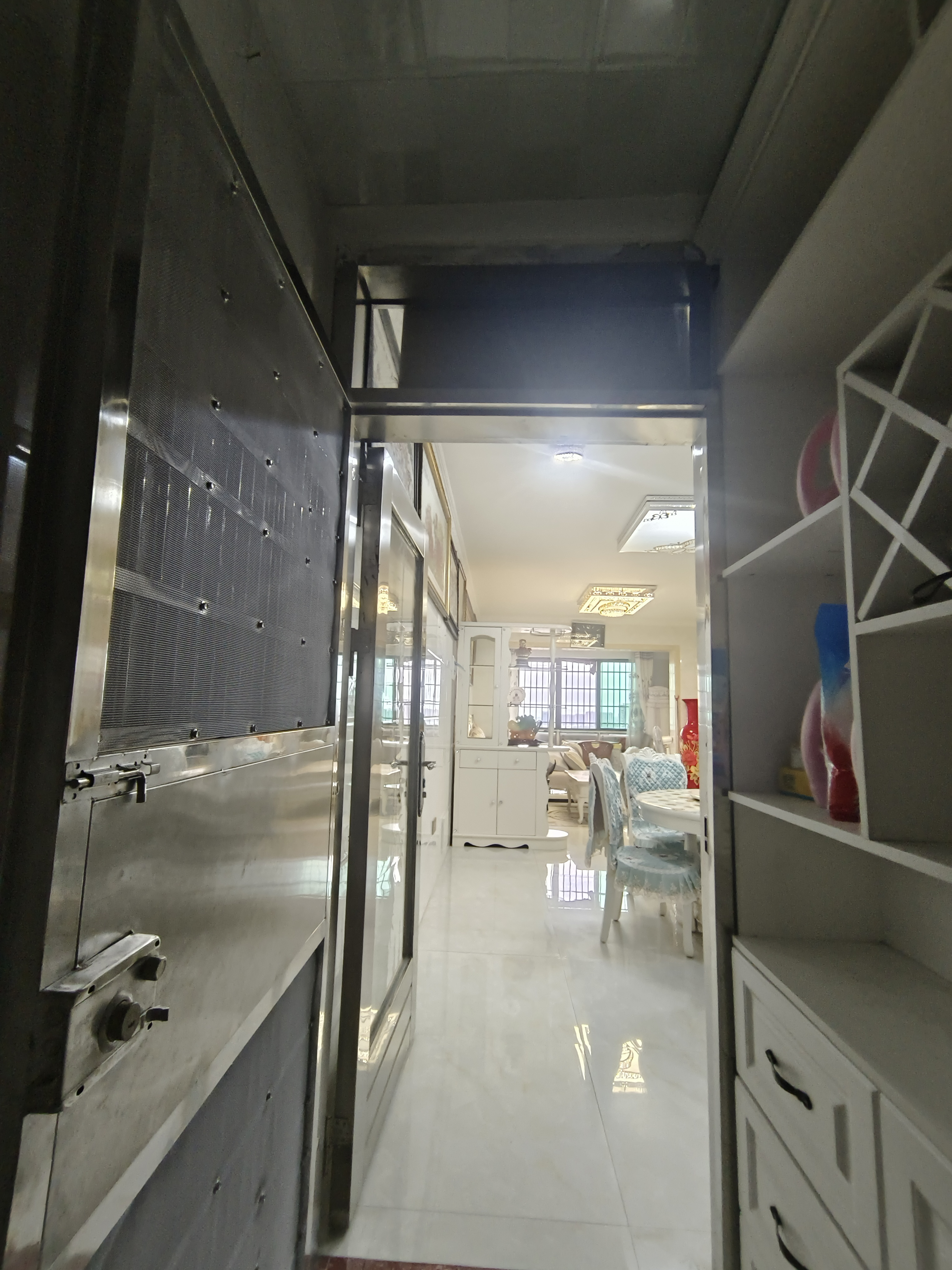 金港水岸  1室2厅2卫   1800.00元/月室内图