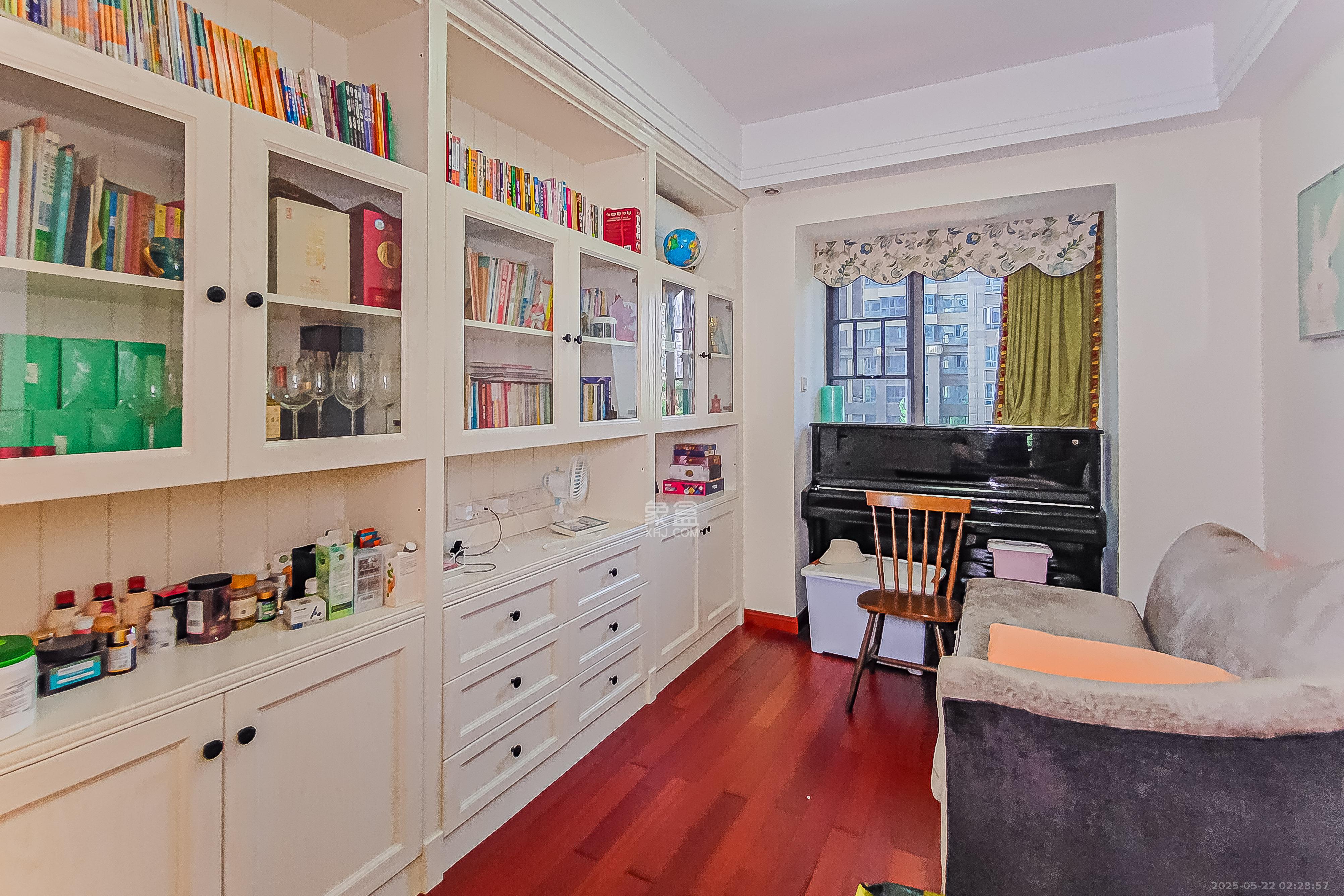 保利国际广场 4室2厅2卫 325.0万 保利国际广场 4室2厅2卫 325.0万卧室