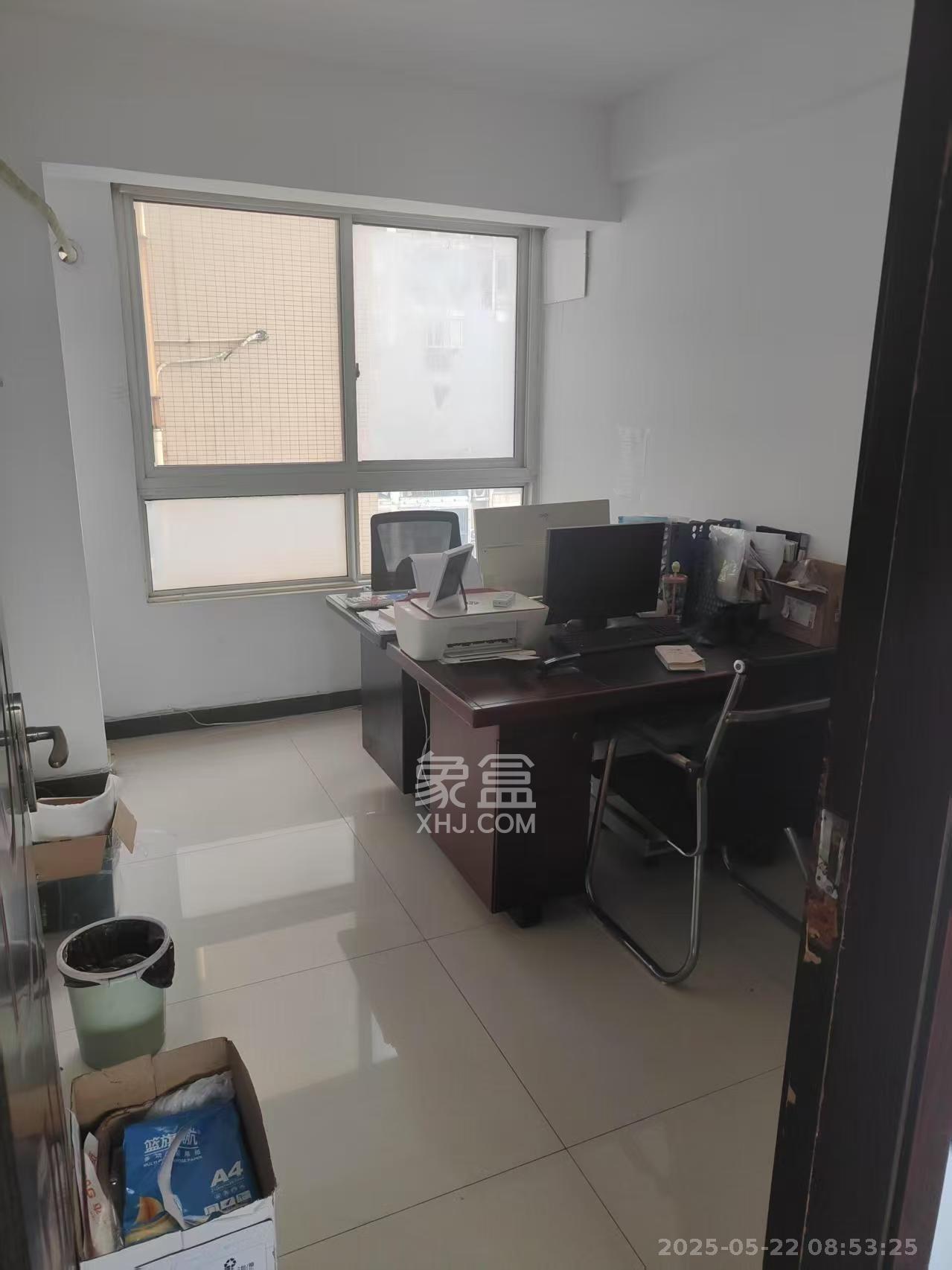 银港水晶城 2室2厅1卫 2500.0元/月 银港水晶城 2室2厅1卫 2500.0元/月室内图