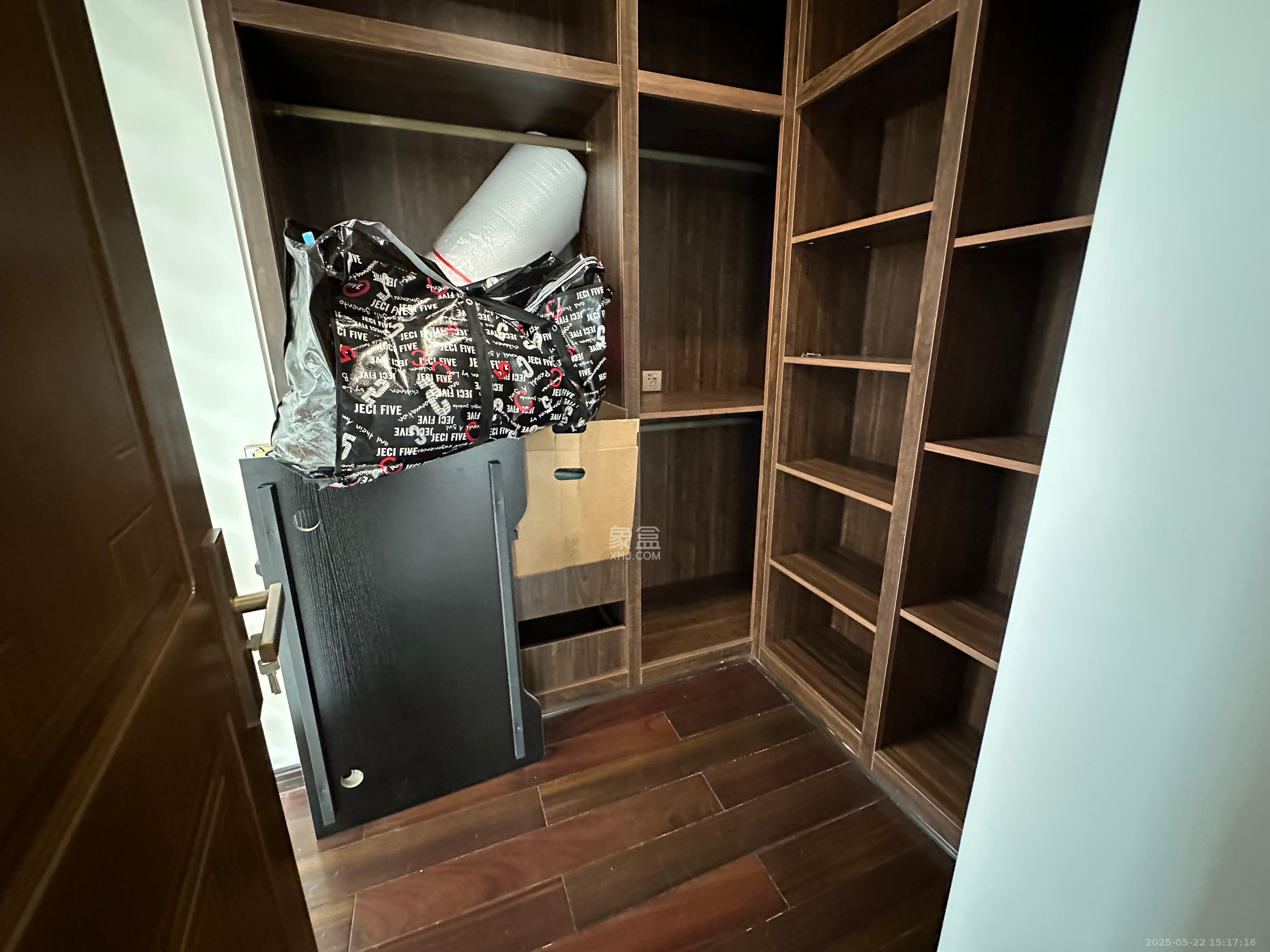 北辰定江洋 3室2厅2卫 10000.0元/月 北辰定江洋 3室2厅2卫 10000.0元/月室内图