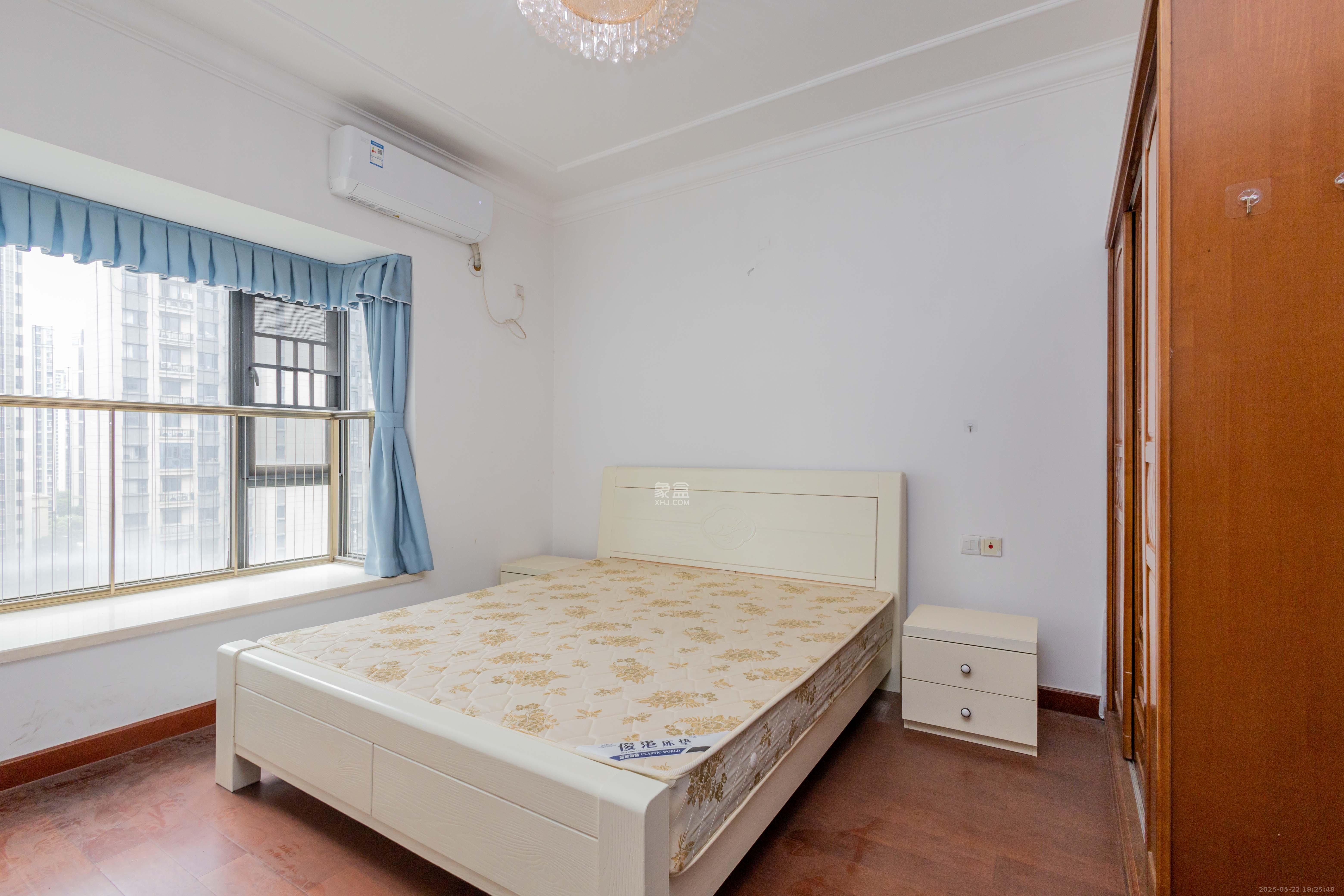 恒大江湾 3室2厅1卫 88.0万 恒大江湾 3室2厅1卫 88.0万卧室