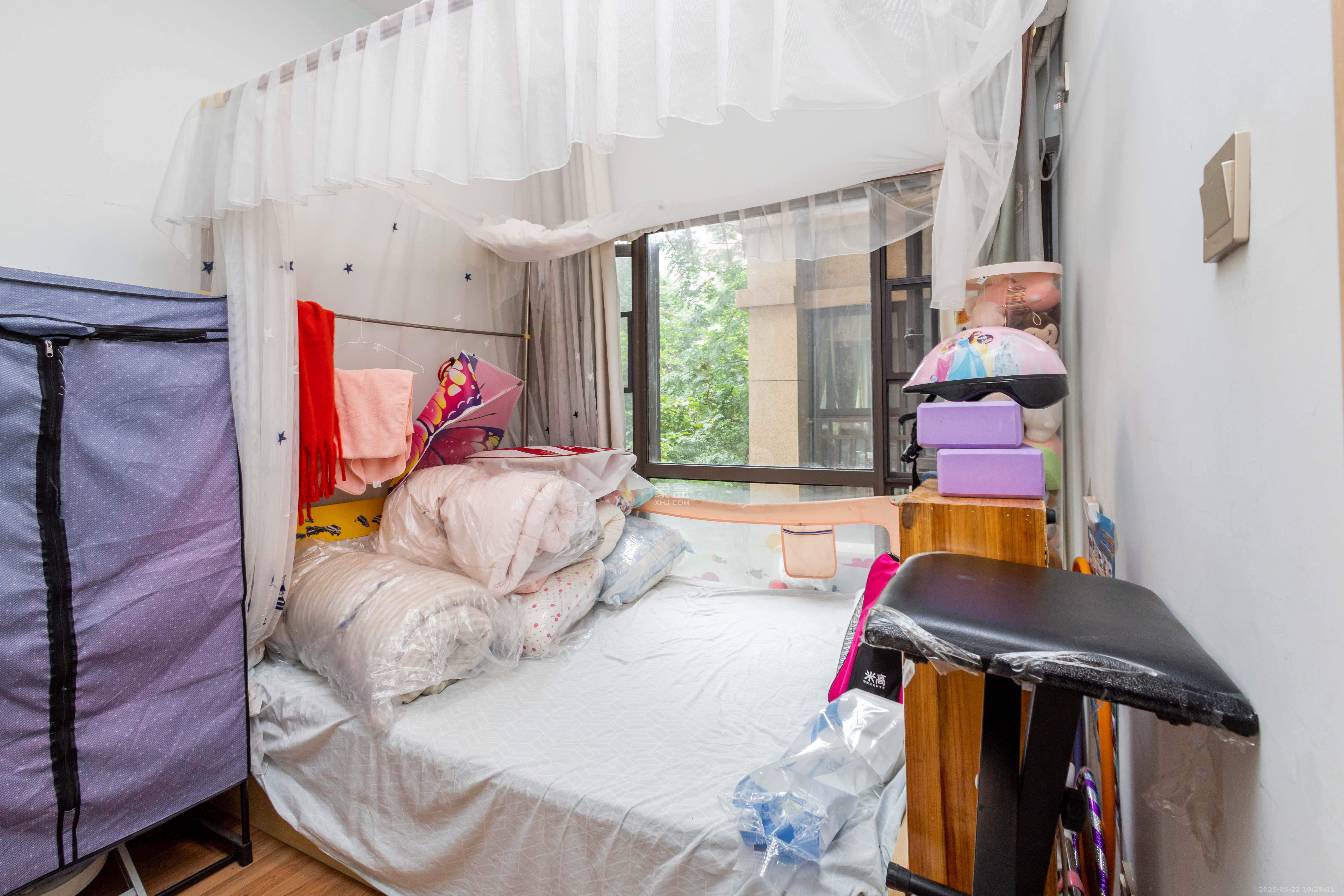 旭辉华庭 3室2厅1卫 58.8万 旭辉华庭 3室2厅1卫 58.8万卧室