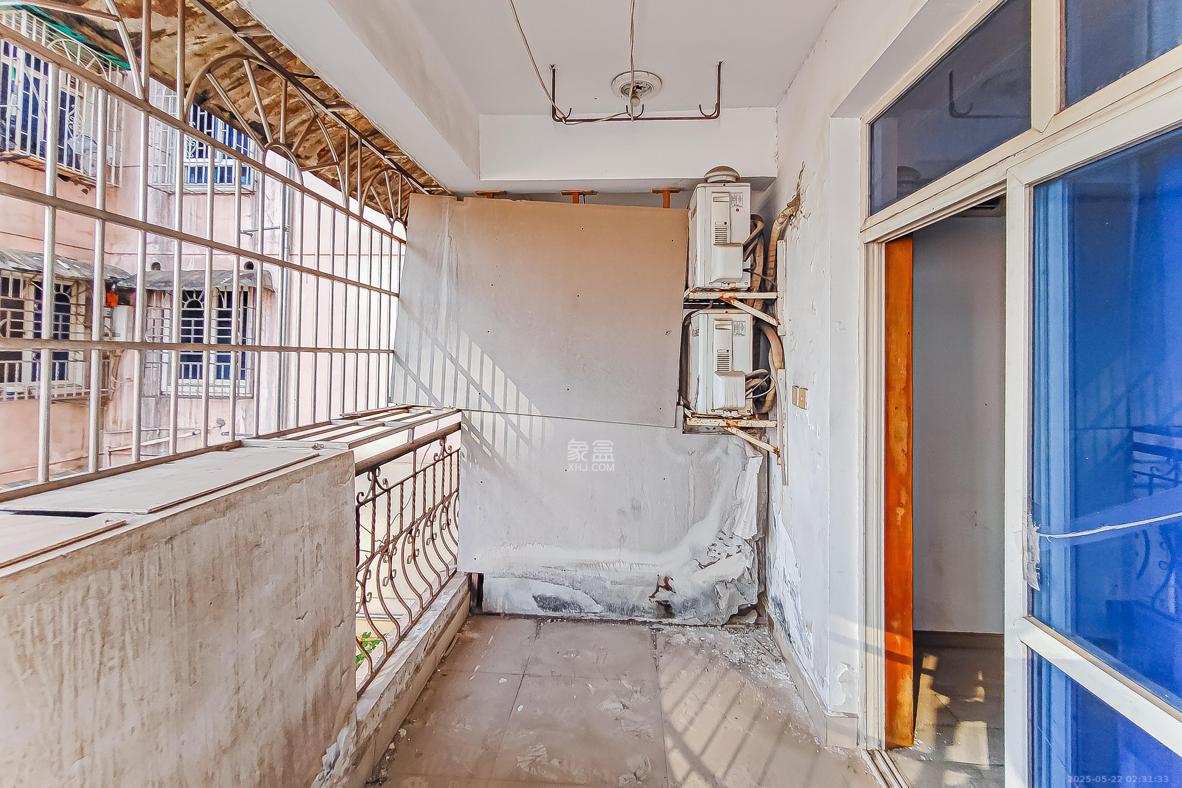 华盛花园 4室2厅2卫 106.0万 华盛花园 4室2厅2卫 106.0万阳台