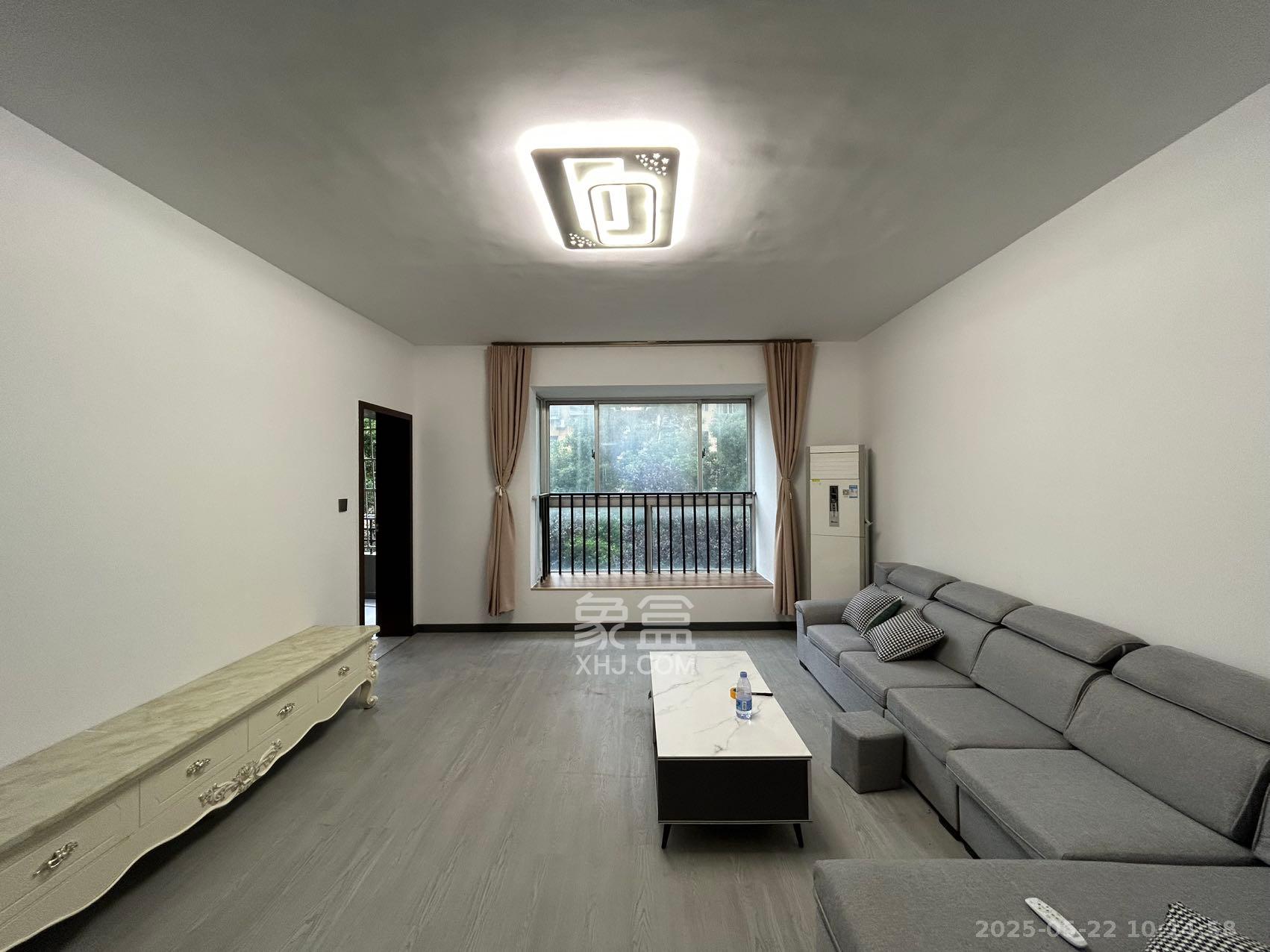 红树湾 4室2厅2卫 2400.0元/月 红树湾 4室2厅2卫 2400.0元/月室内图