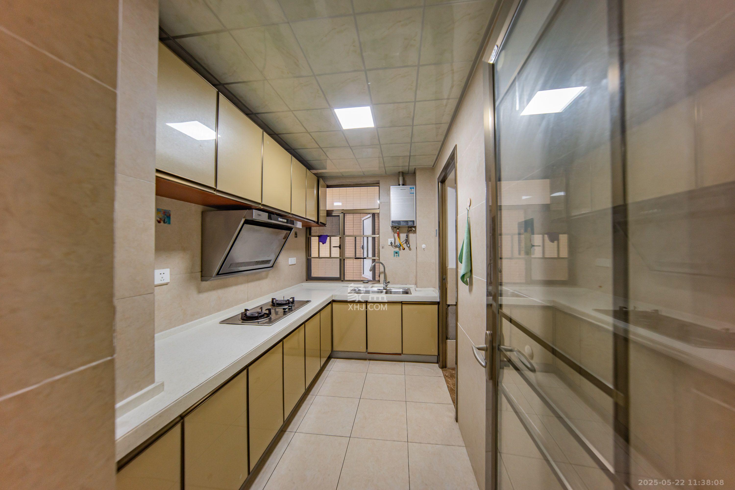 江山帝景雅典  4室2厅2卫    2500.0元/月 江山帝景雅典  4室2厅2卫    2500.0元/月室内图