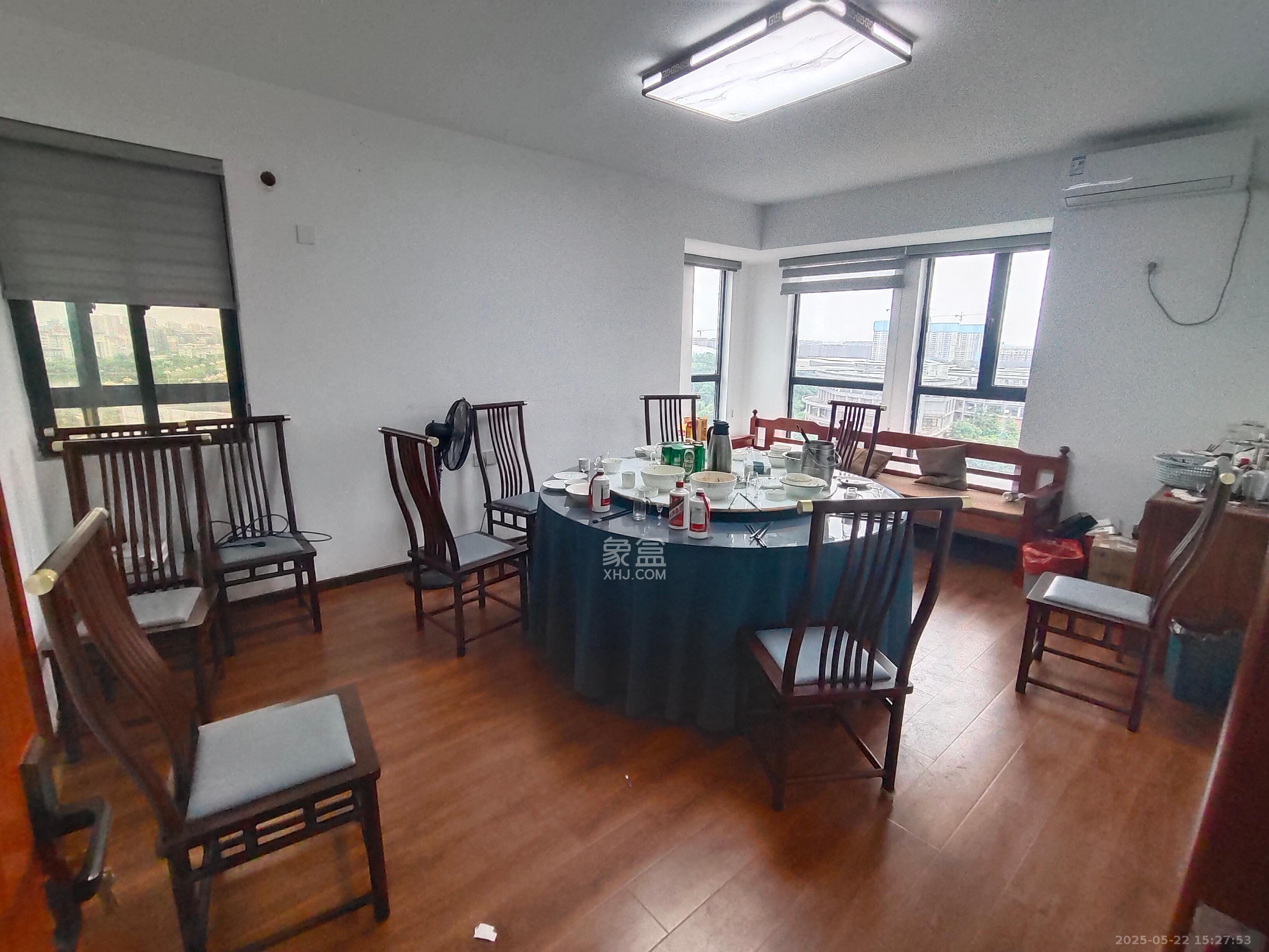 鑫远尚玺苑 4室2厅2卫 4500.0元/月 鑫远尚玺苑 4室2厅2卫 4500.0元/月室内图