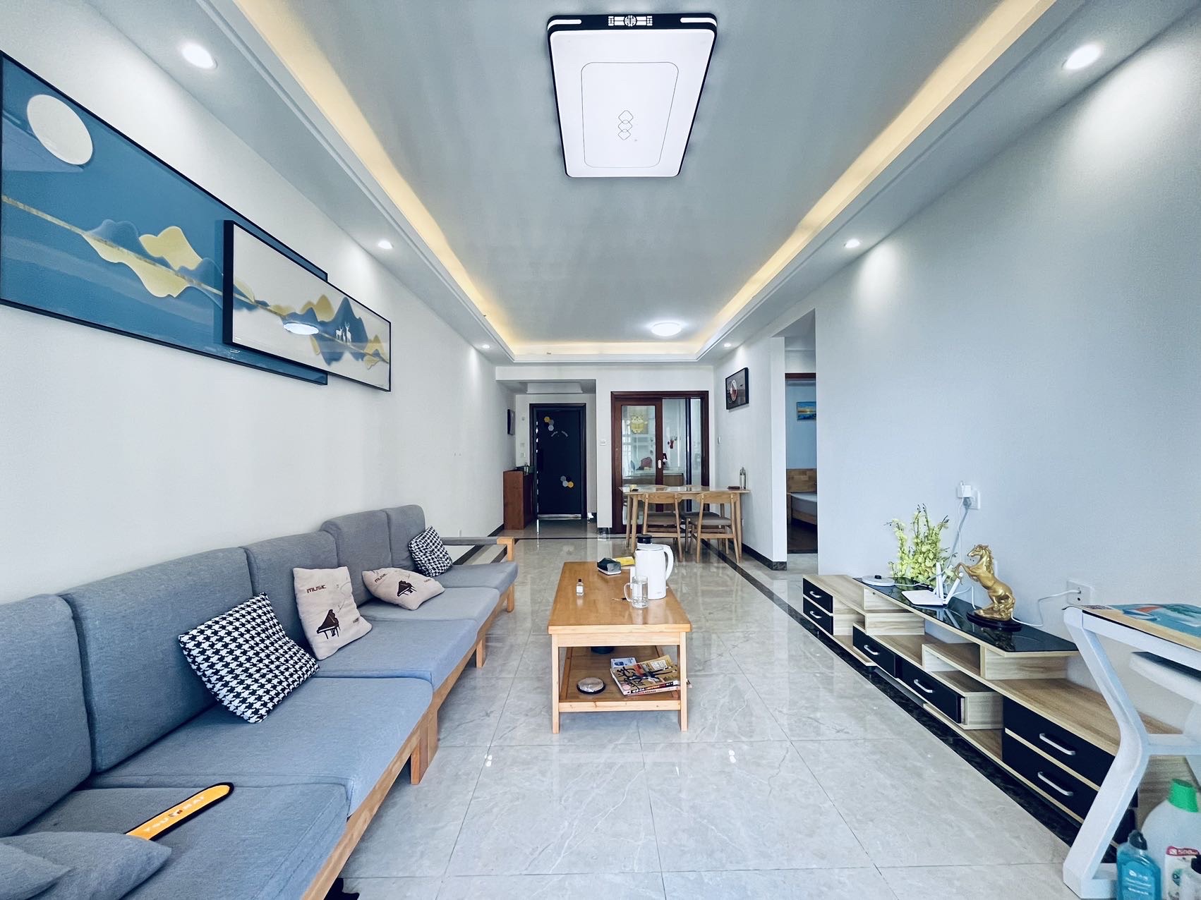 南海幸福汇 2室2厅1卫 88.0万 南海幸福汇 2室2厅1卫 88.0万客厅