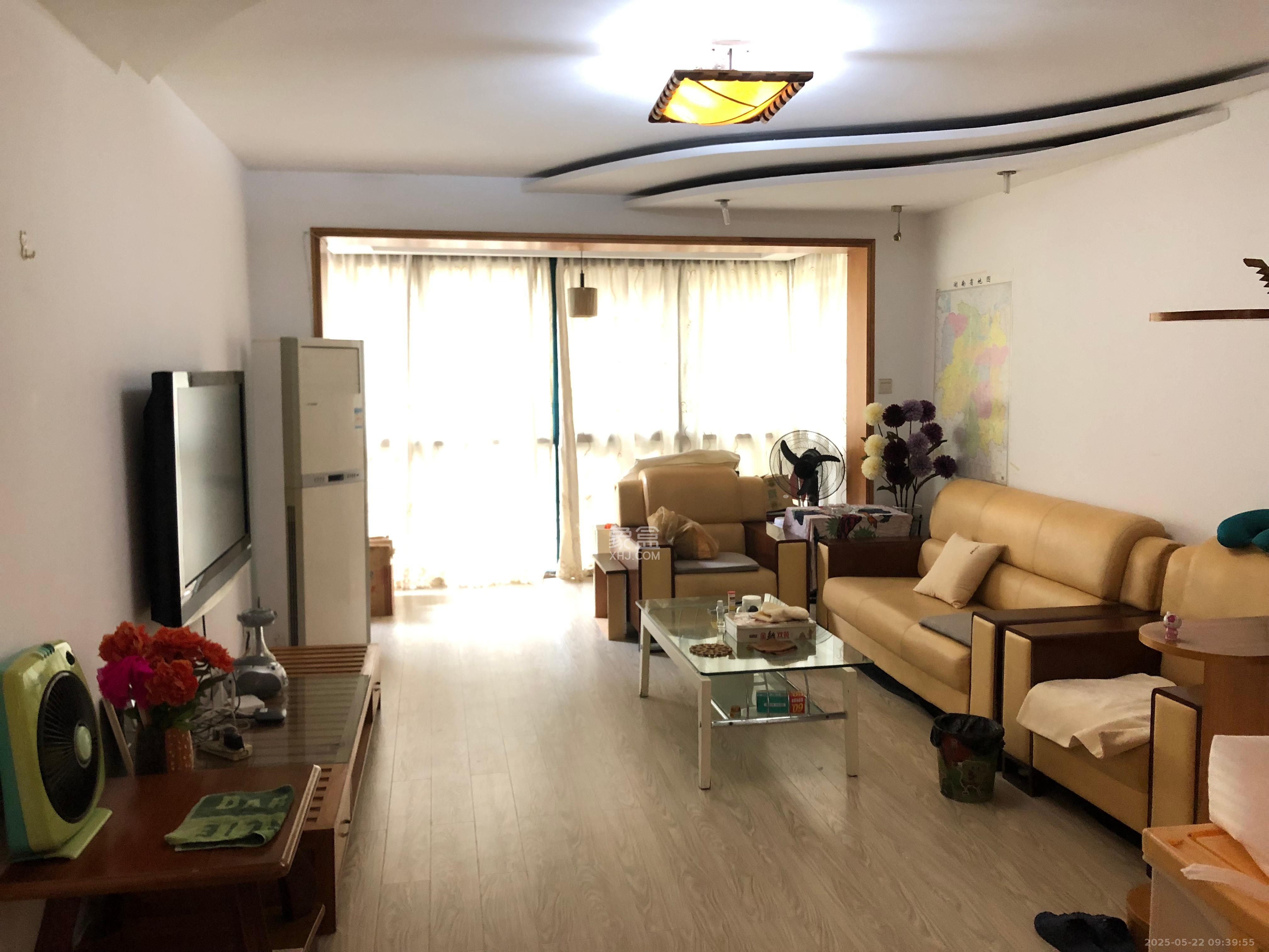 东方新城  3室1厅1卫   2600.00元/月室内图