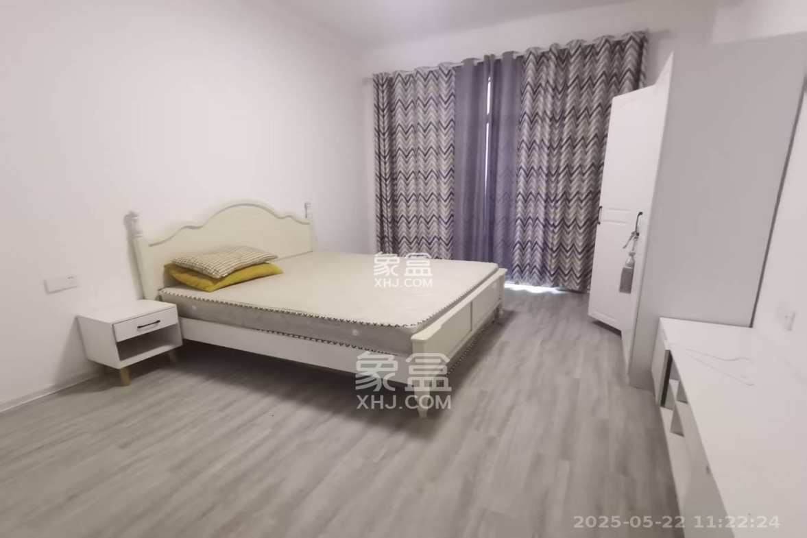 绿地海外滩一期 3室2厅2卫 2300.0元/月 绿地海外滩一期 3室2厅2卫 2300.0元/月室内图