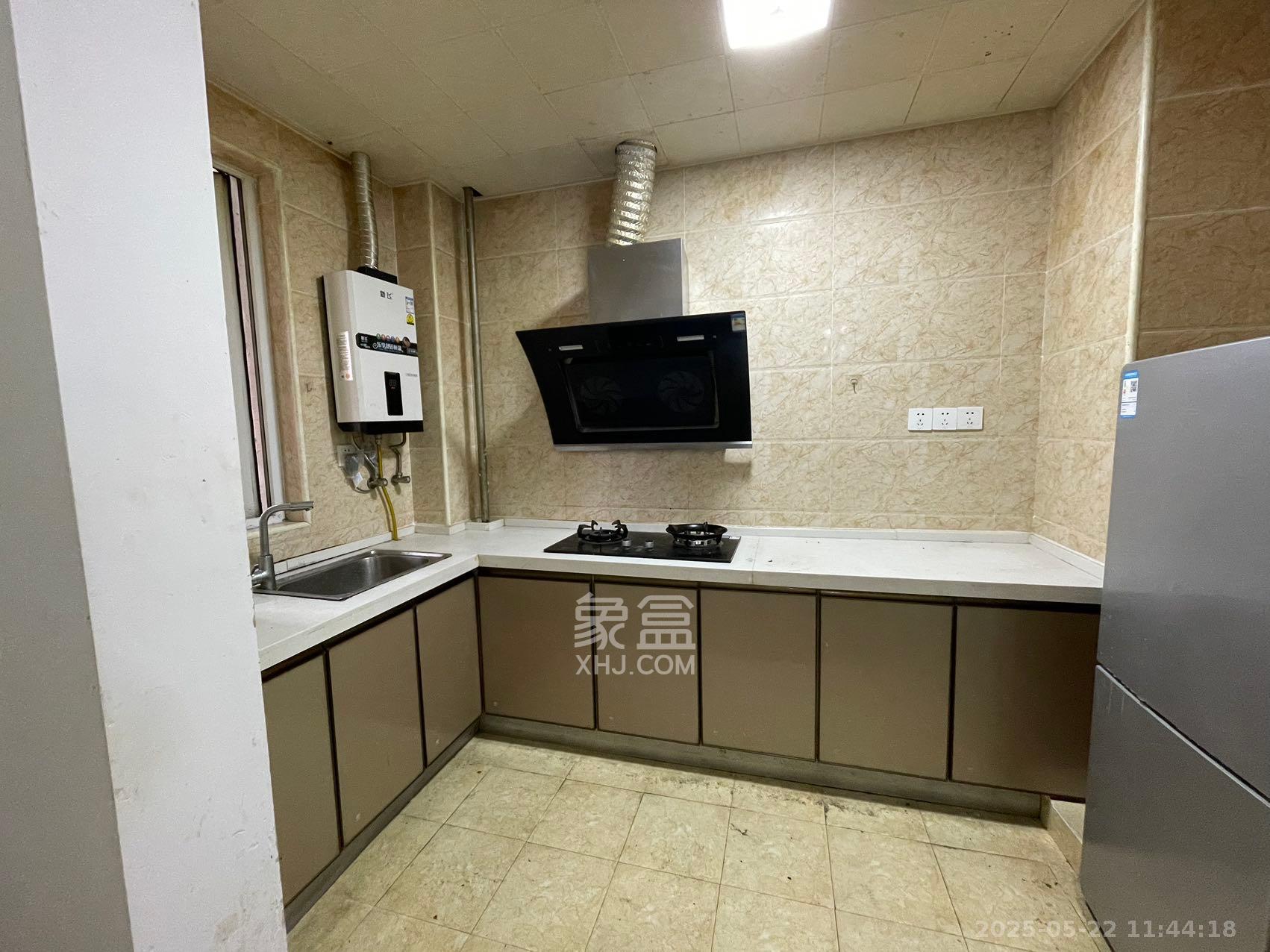 金科世界城 1室1厅1卫 600.0元/月 金科世界城 1室1厅1卫 600.0元/月室内图