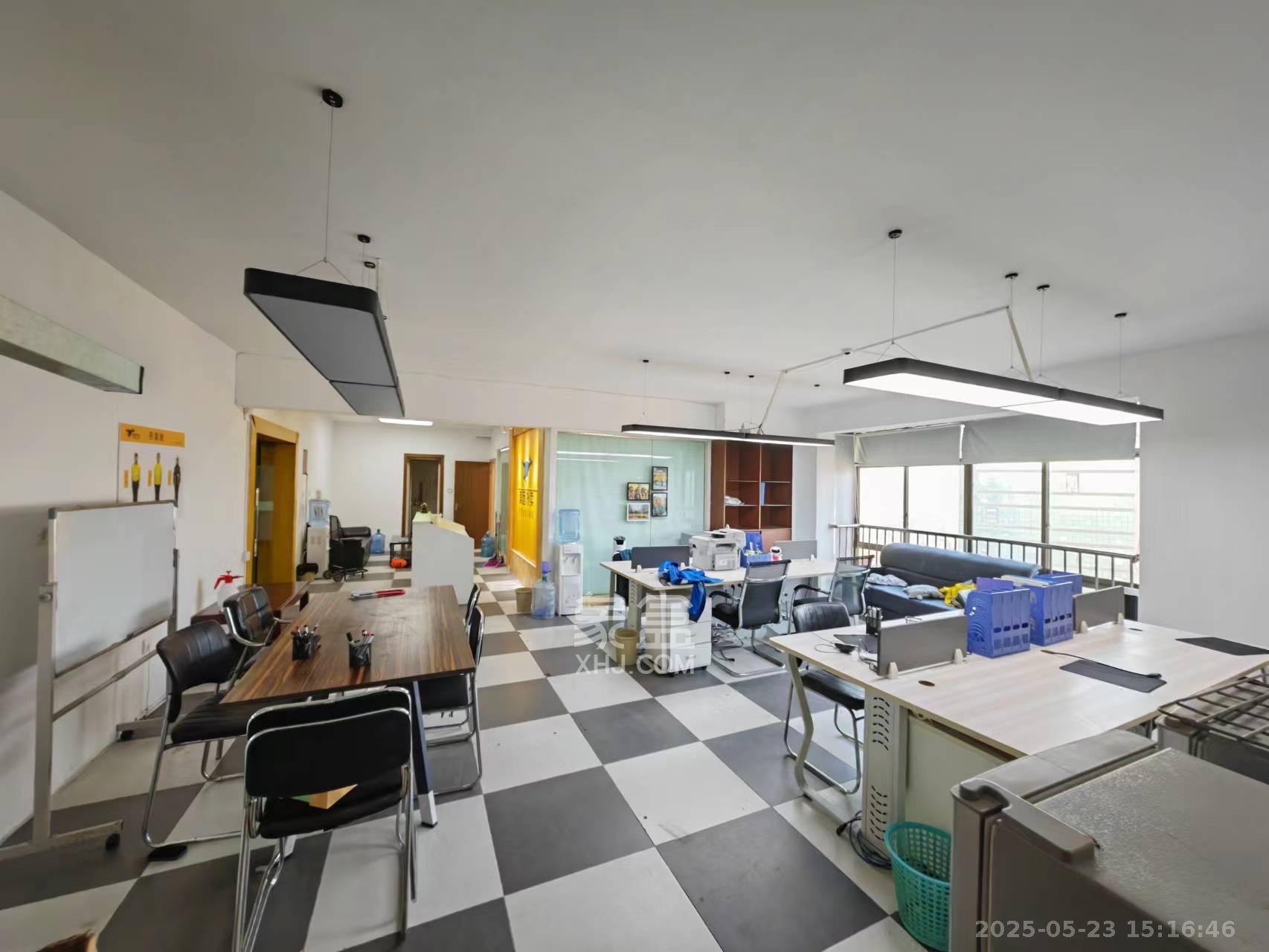 碧云天 1室1厅1卫 3200.0元/月 碧云天 1室1厅1卫 3200.0元/月室内图