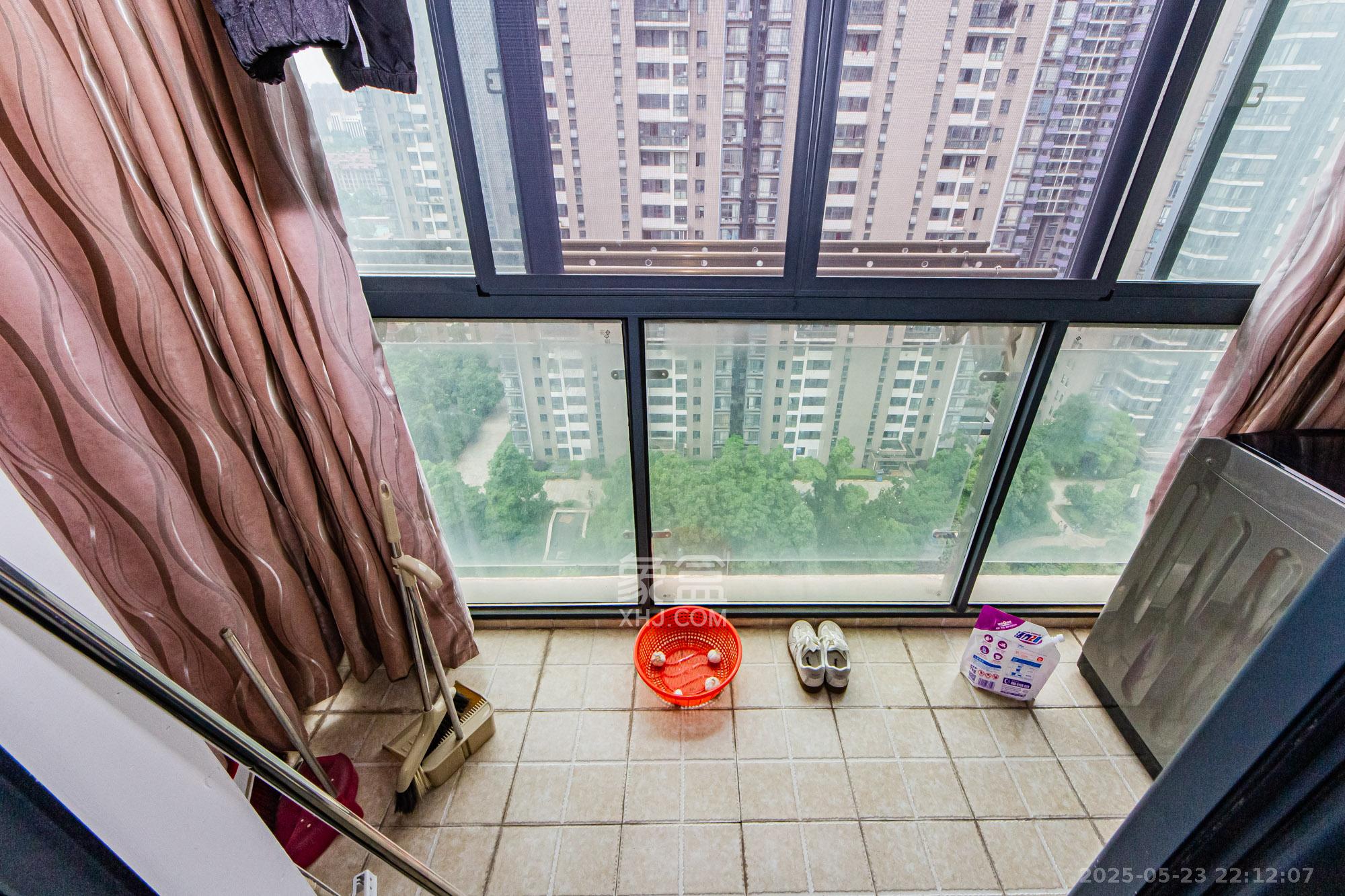 湘江世纪城达江苑 1室2厅1卫 55.0万 湘江世纪城达江苑 1室2厅1卫 55.0万阳台