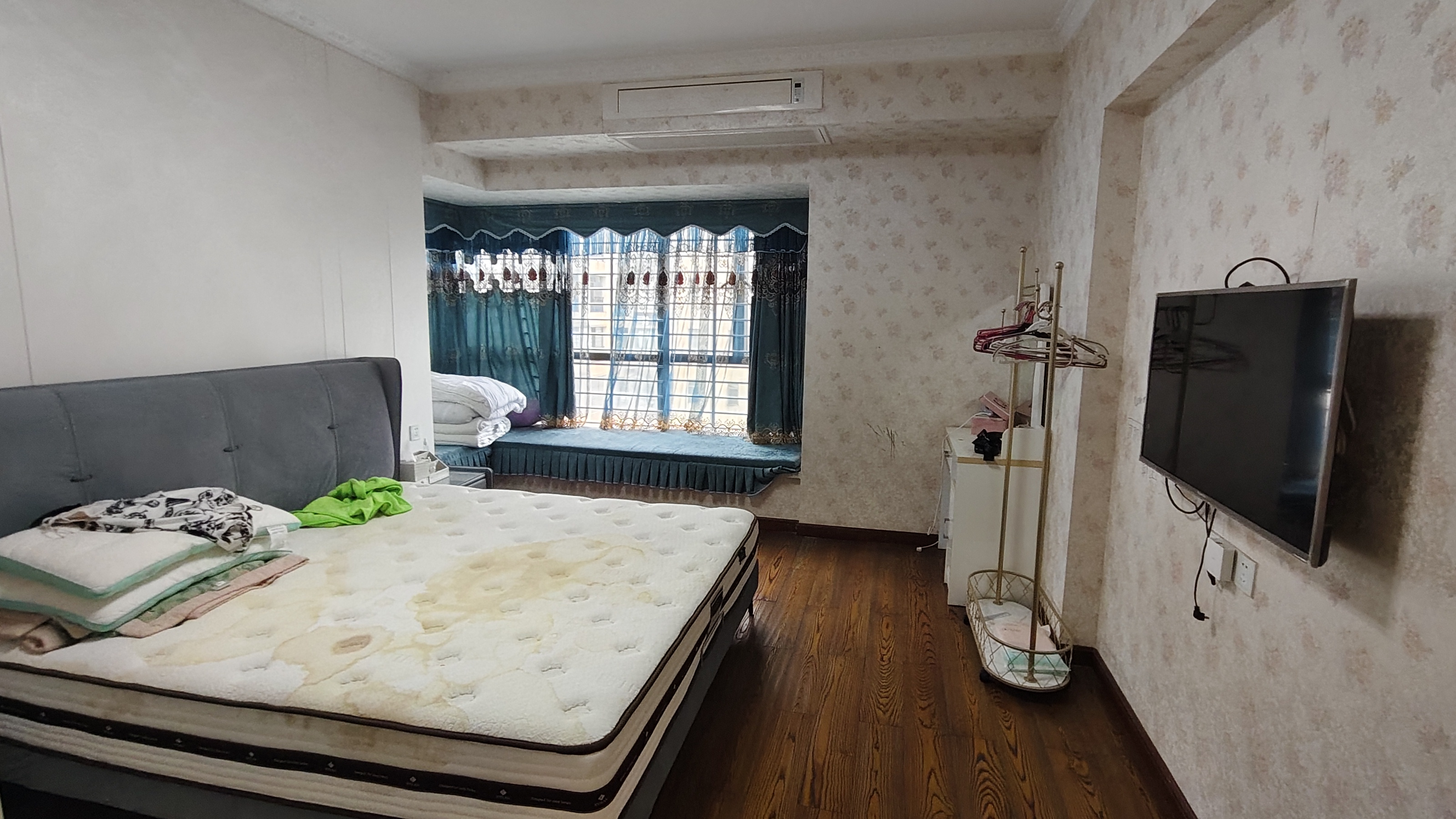 御景华庭 4室2厅2卫 79.8万 御景华庭 4室2厅2卫 79.8万室内图